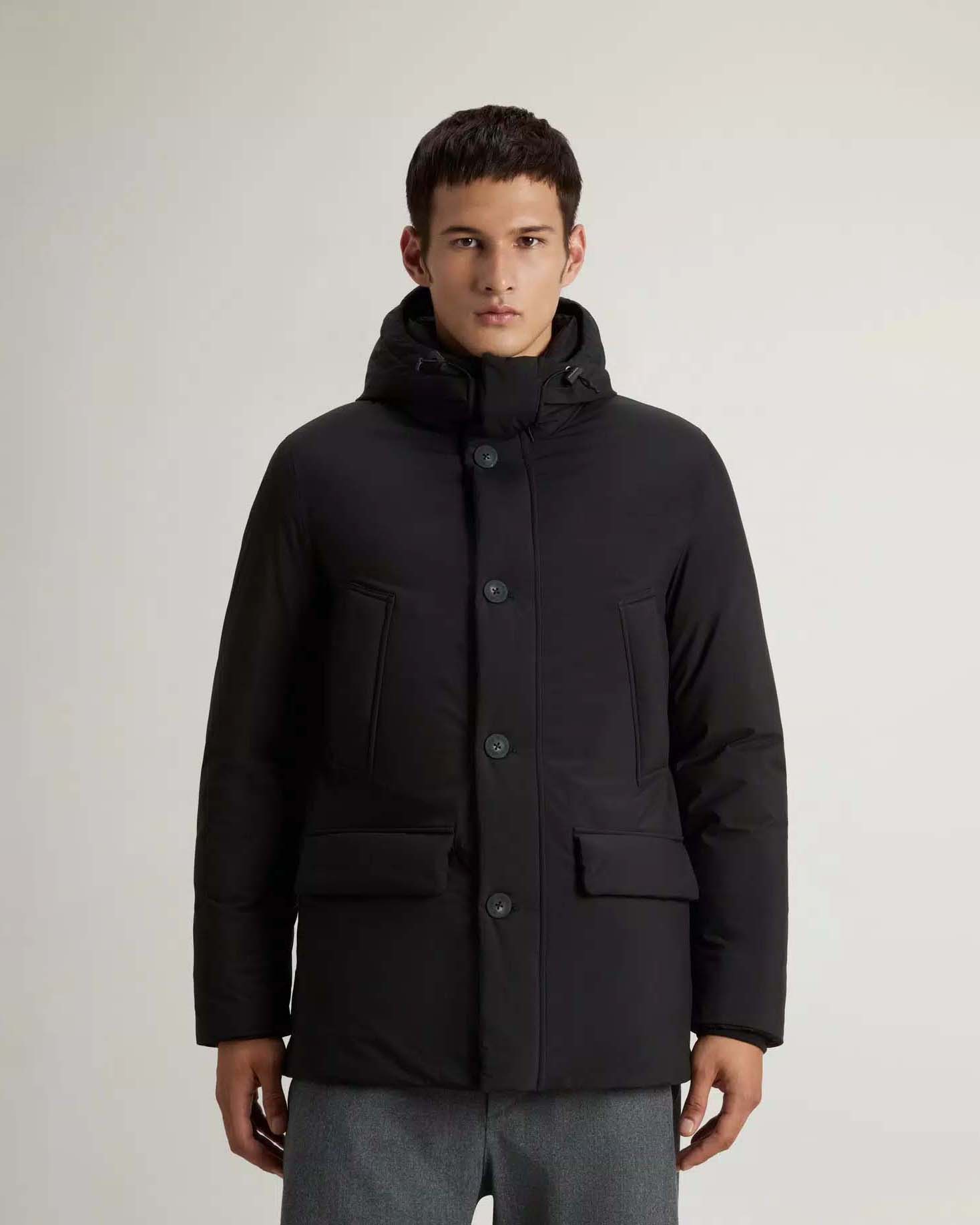 Arctic Parka Cloud Woolrich nero con cappuccio