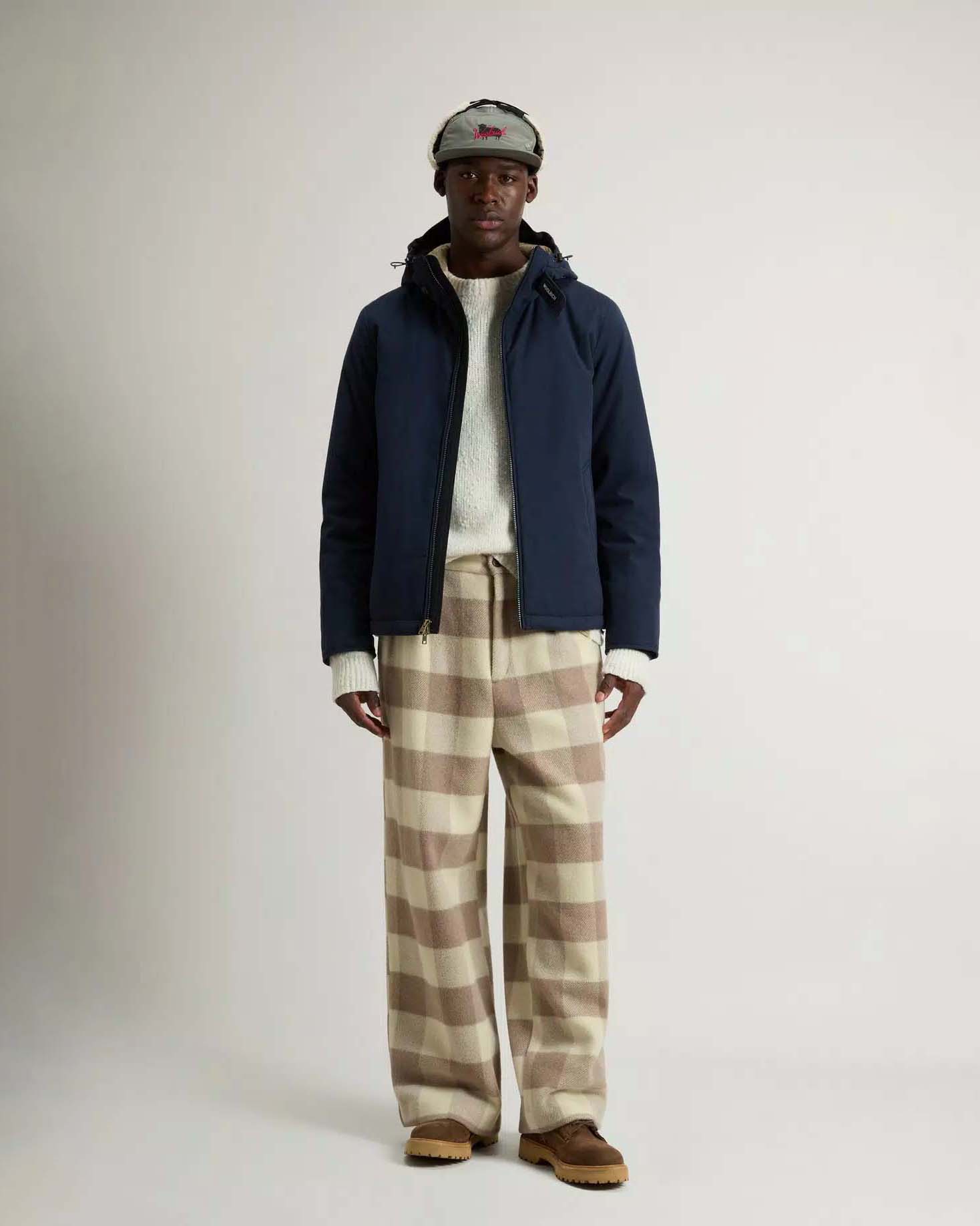 Giubbino Mountain Cloth Pacific Jacket Woolrich blu con cappuccio