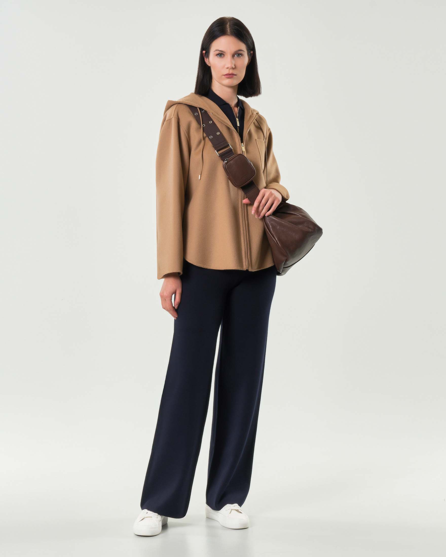 Caban color cammello Max Mara Studio in doppio drap di lana cashmere e seta con cappuccio