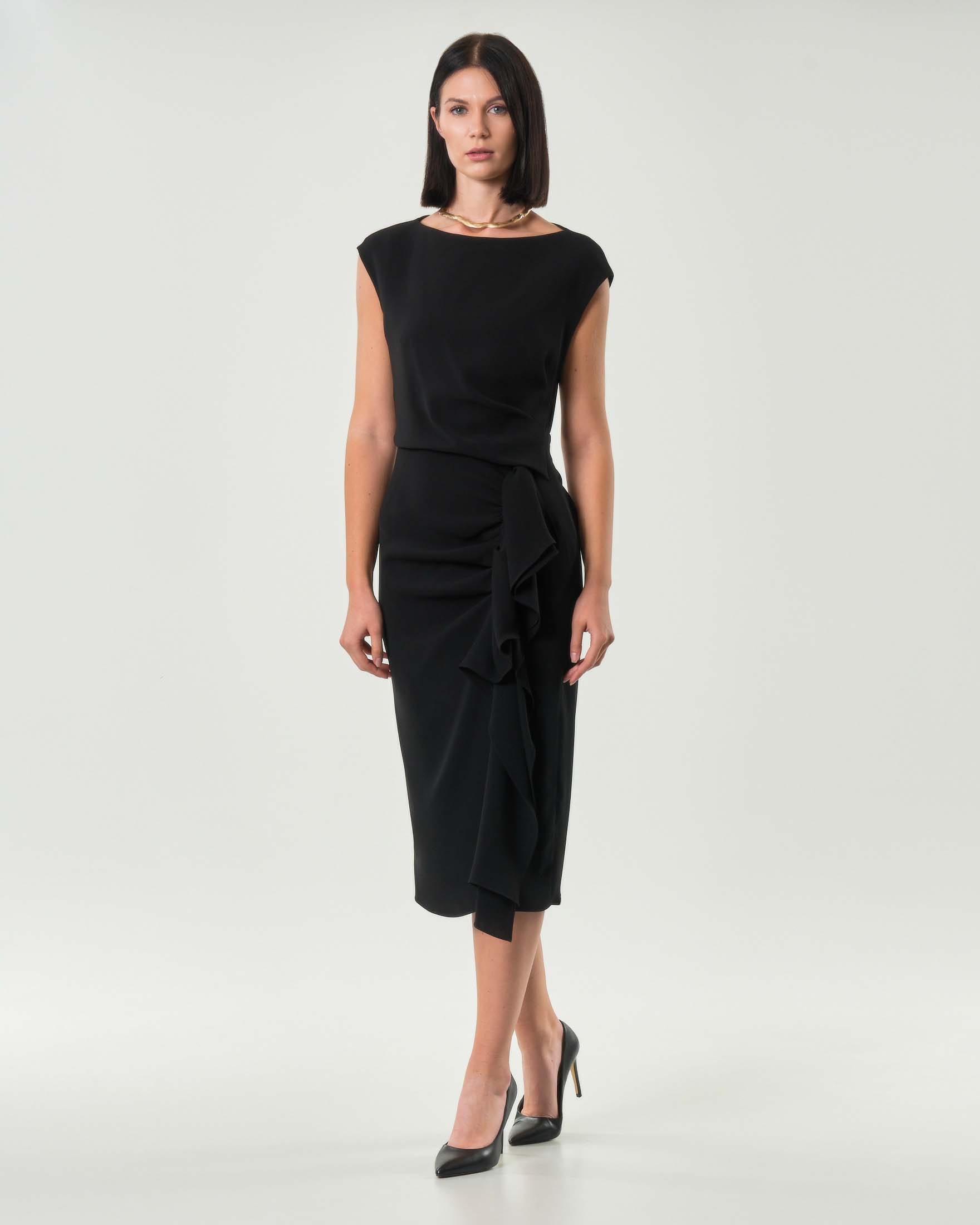 Abito midi nero Max Mara Studio in cady con taglio in vita e drappeggio lungo il fianco