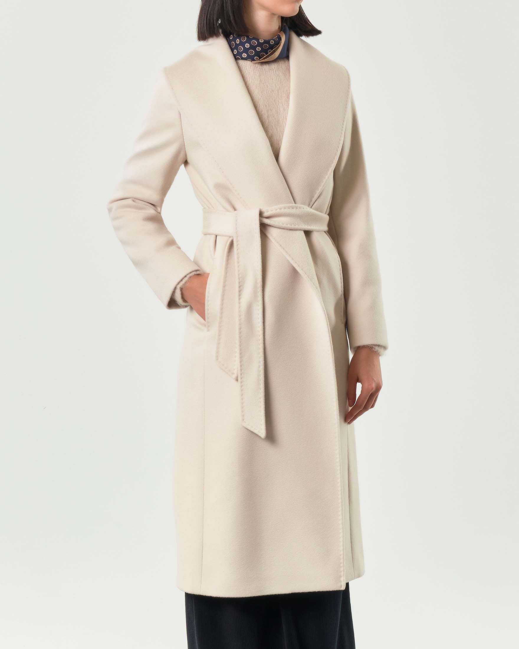 Cappotto color sabbia Max Mara Studio in drap di pura lanacon scollo a scialle image
