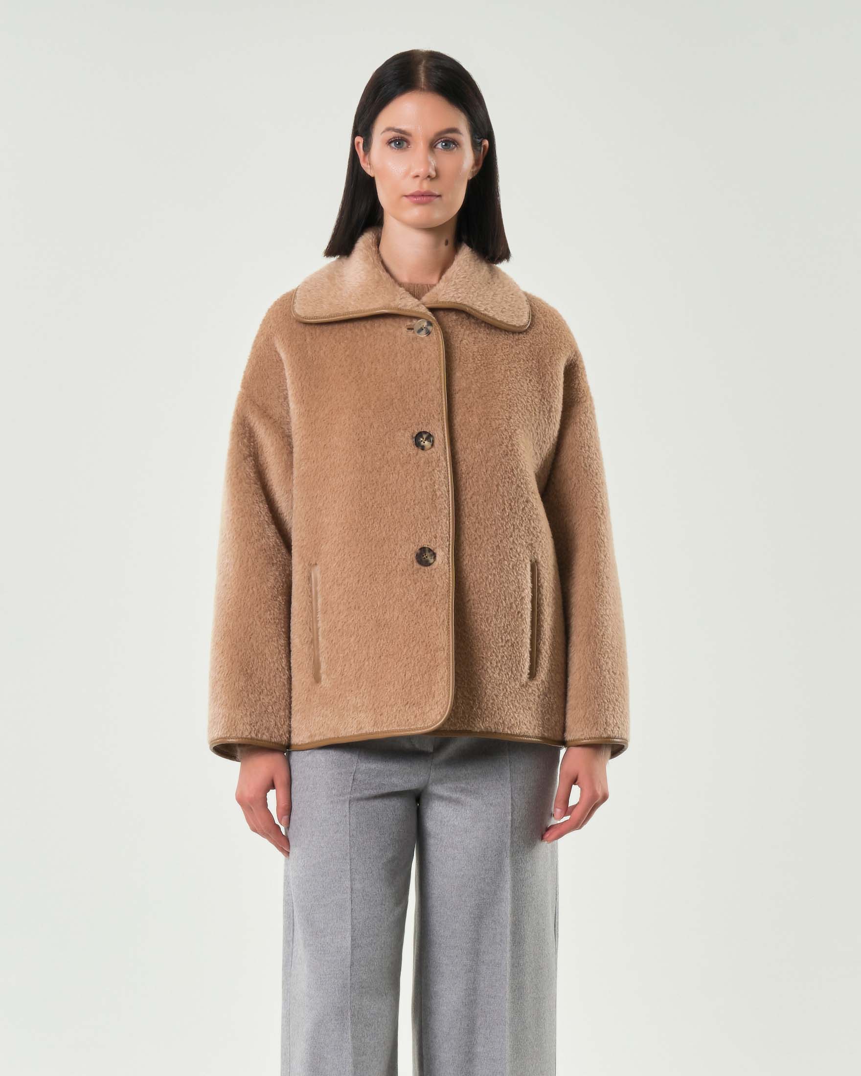 Giubbino imbottito color cammello in spazzolino di alpaca Max Mara Studio con colletto a camicia image