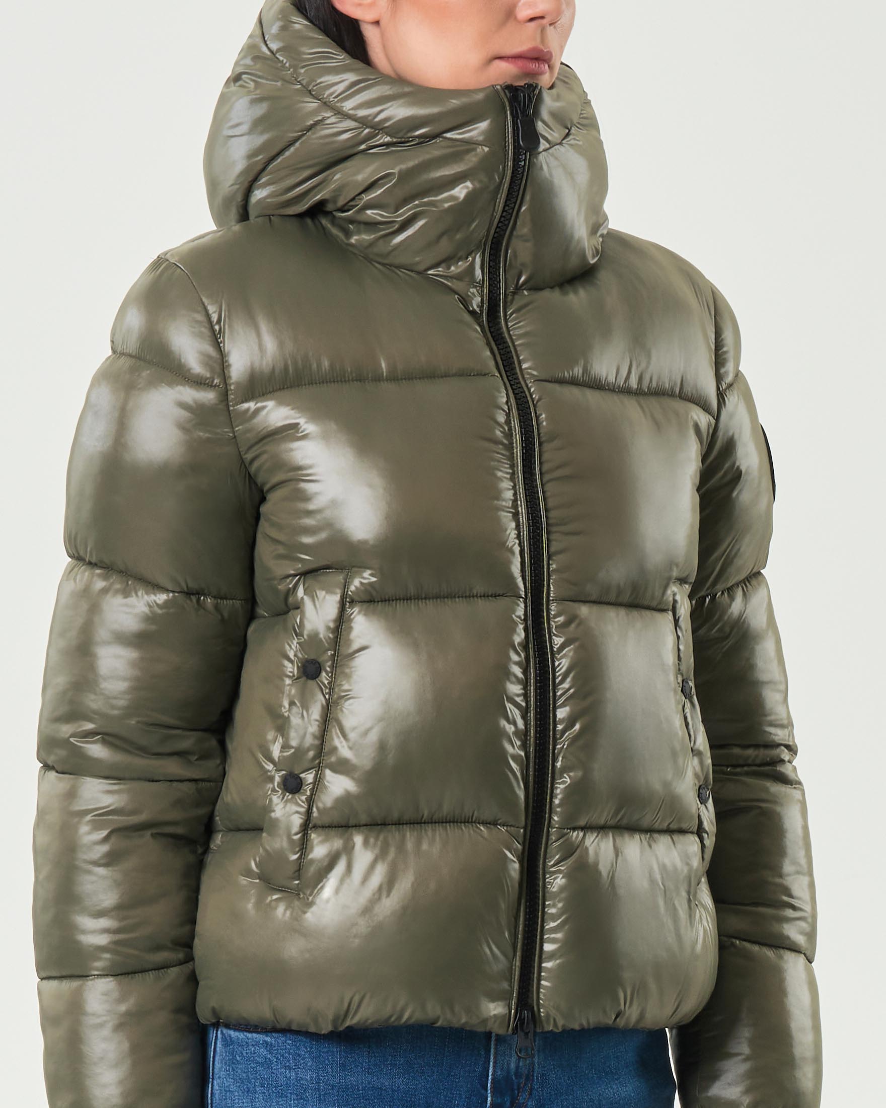 Piumino verde salvia Save the duck modello Biddy in tessuto effetto laccato con cappuccio e colletto alto image