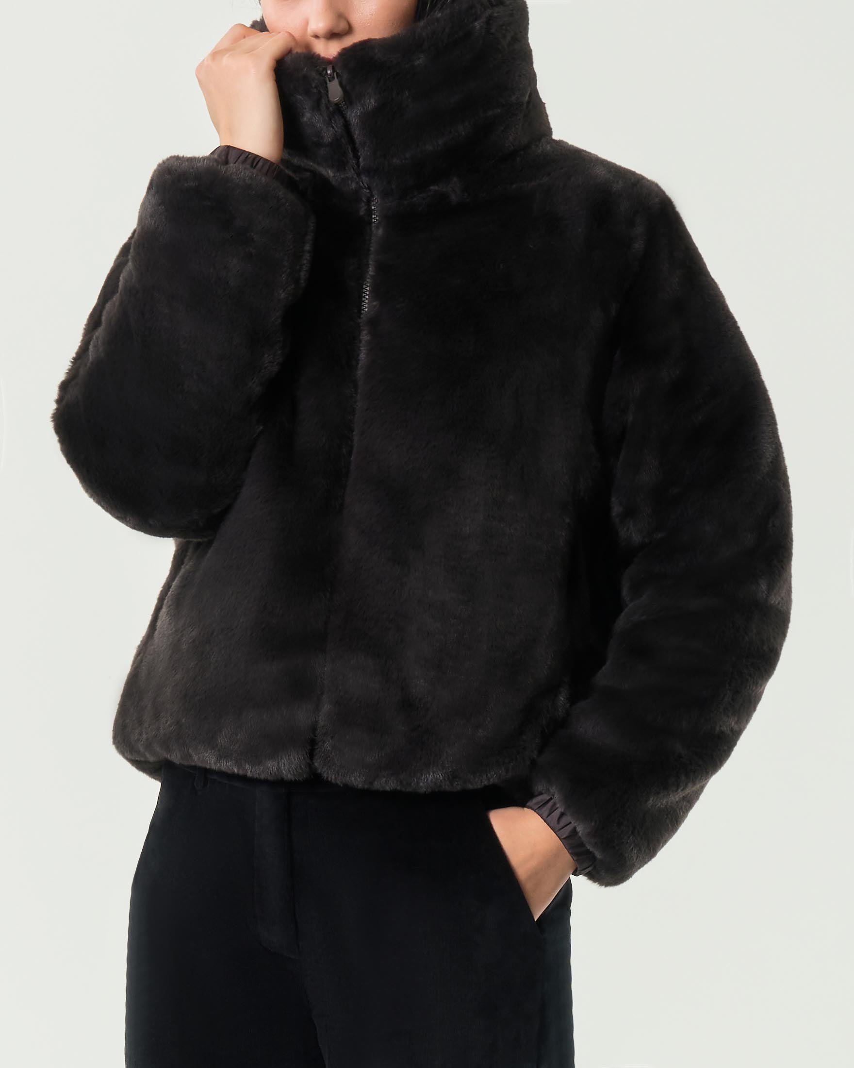 Ecopelliccia color testa moro modello Jeon Save the duck con collo alto in piedi image