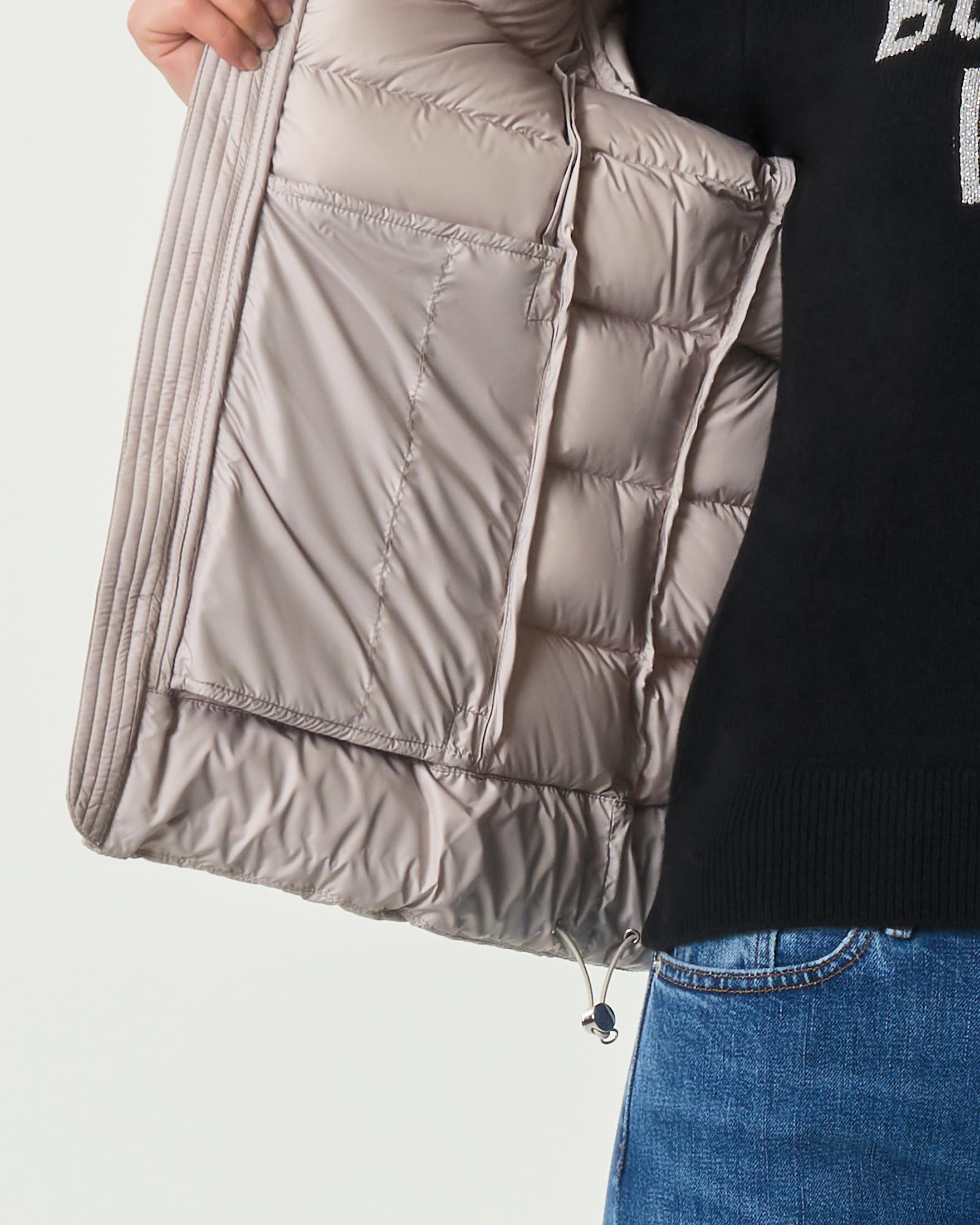 Piumino Colmar Originals color gesso in tessuto dal finish opaco imbottito in piuma con collo alto image