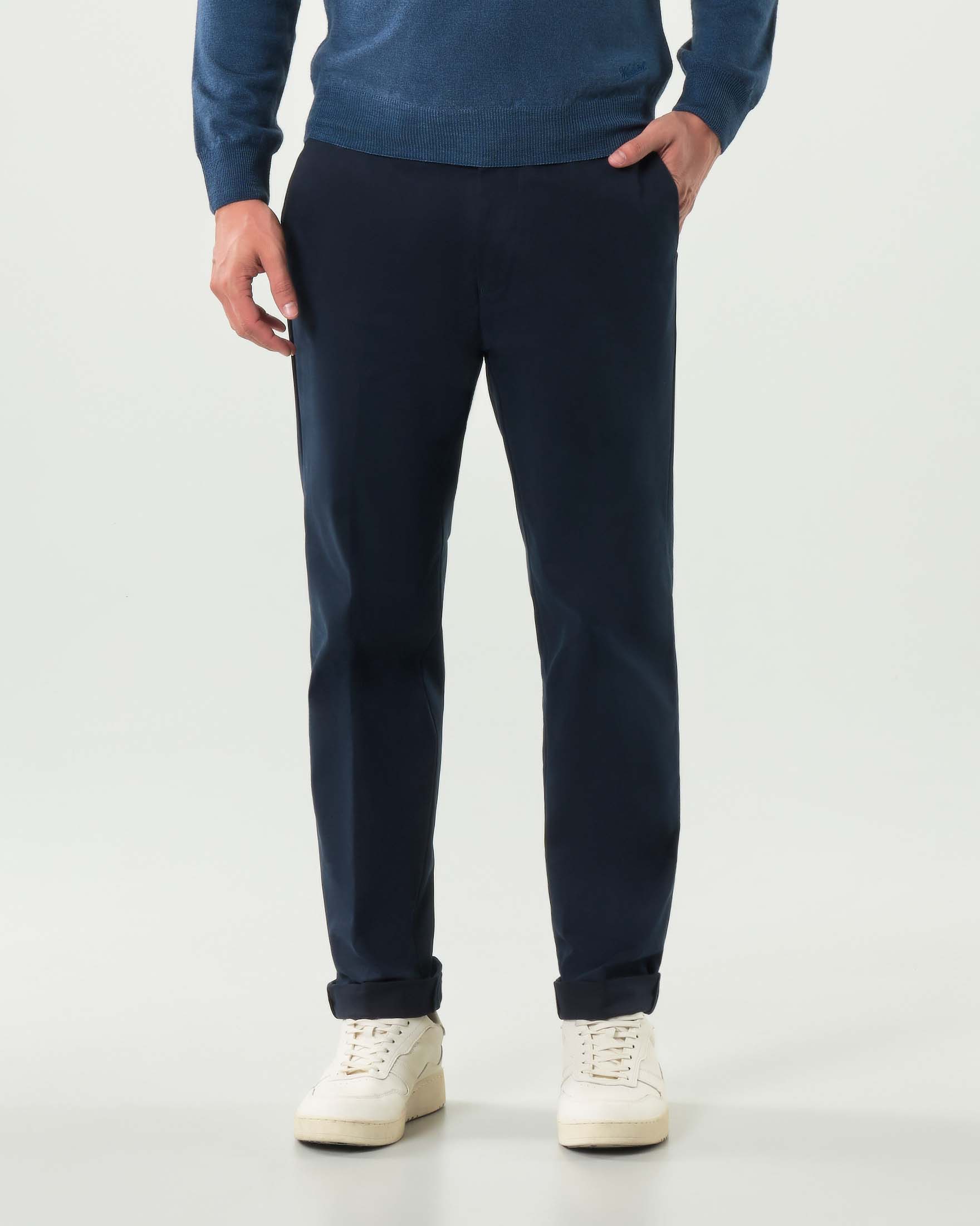 Pantalone chino carrot-fit Mason's blu in gabardina di cotone stretch image