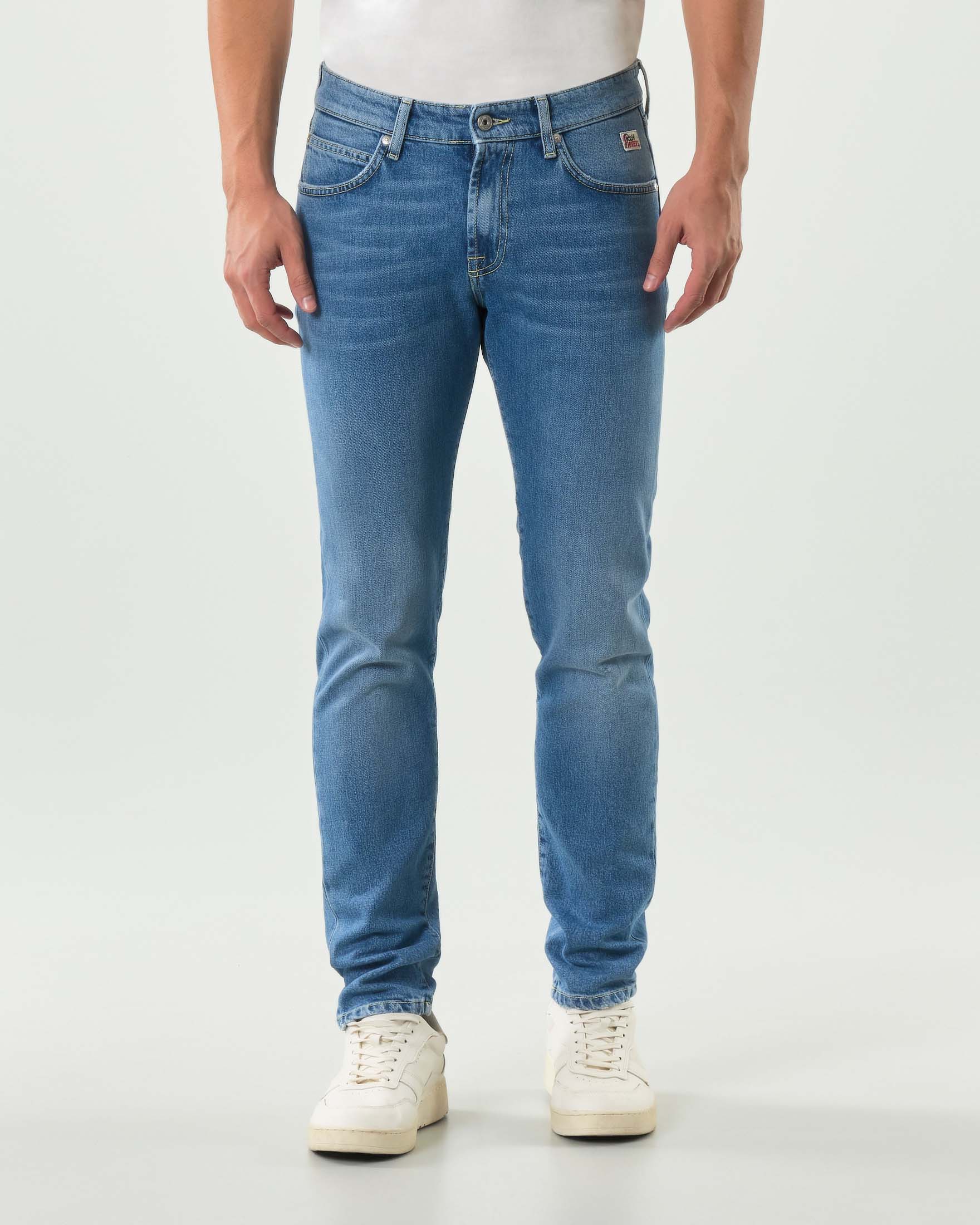 Jeans 517 Roy Roger's slim-fit in cotone stretch lavaggio Manhattan chiaro con baffature image