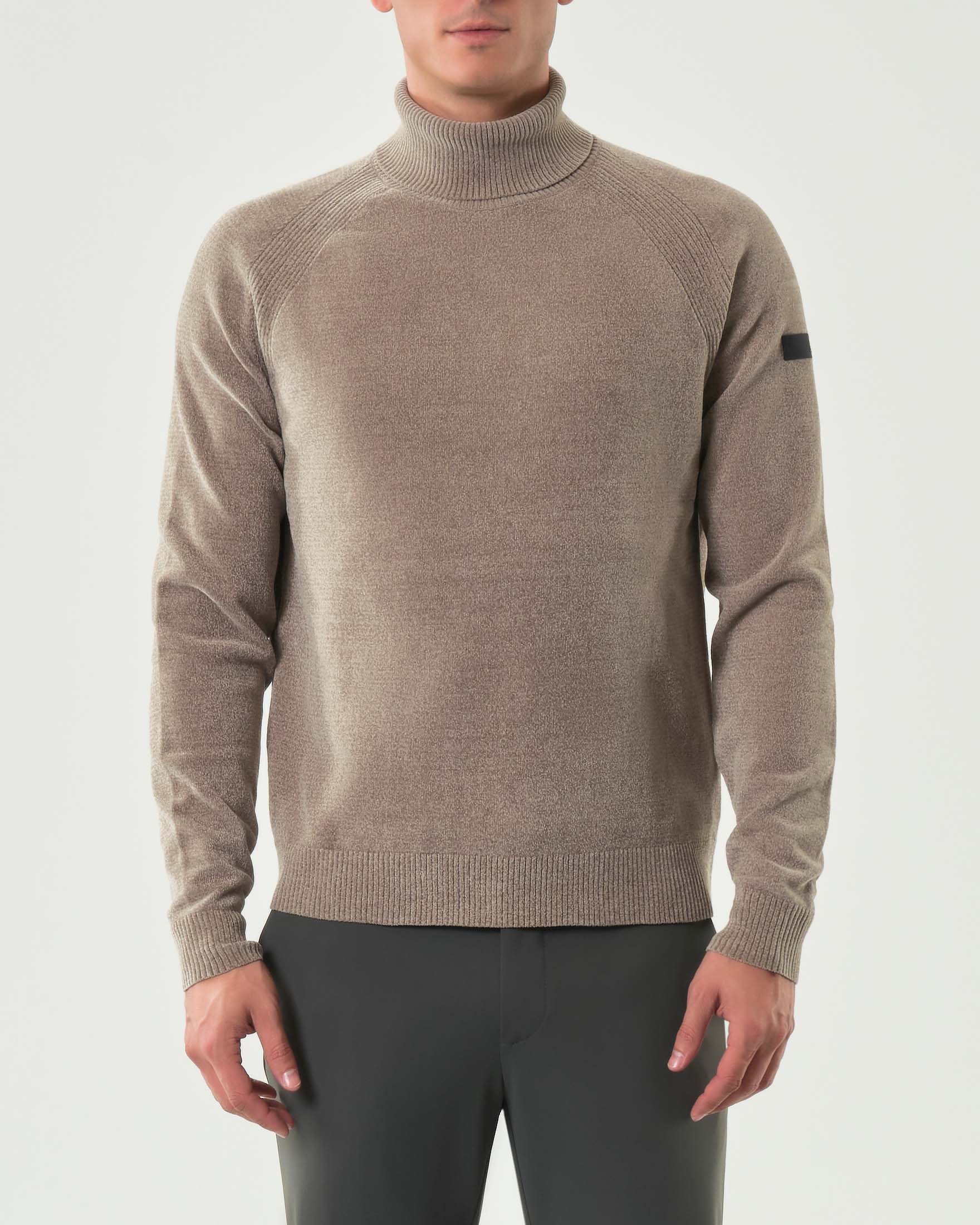 Dolcevita R.R.D. noce Velvet Turtleneck Knit in ciniglia con maniche raglan image