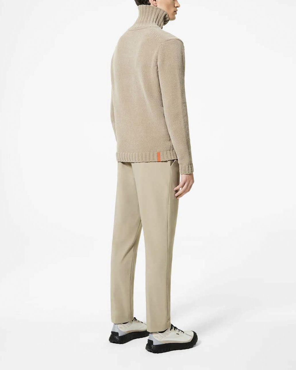 Dolcevita beige R.R.D. Cinematt Turtleneck Knit in ciniglia