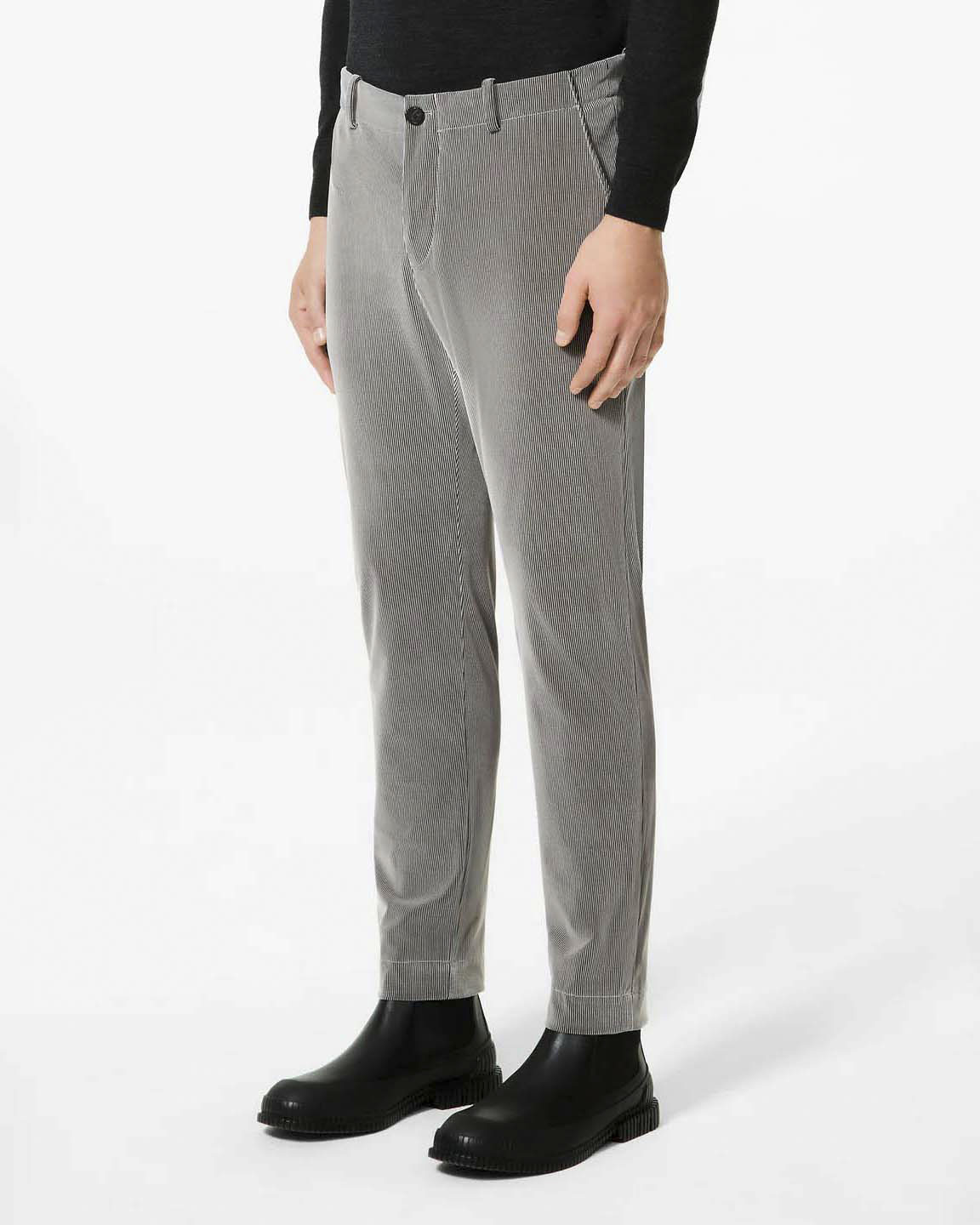 Chino R.R.D. Velvetflex 1000 Week End Pant noce in tessuto tecnico effetto velluto image