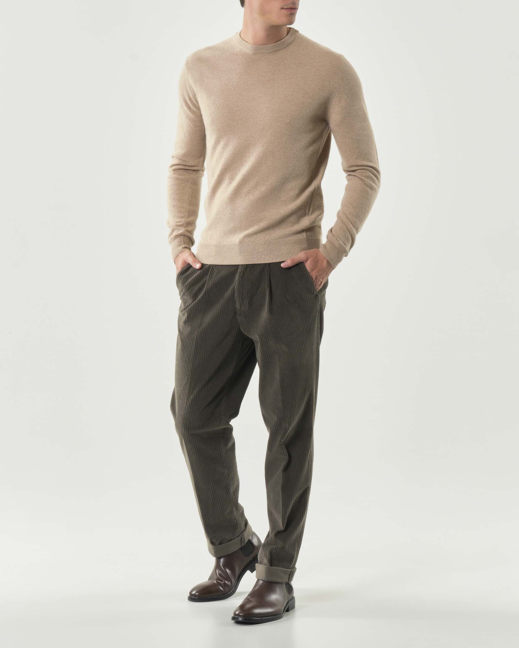 Maglia girocollo Woolrich beige in lambswool di pura lana con logo ricamato sul polso