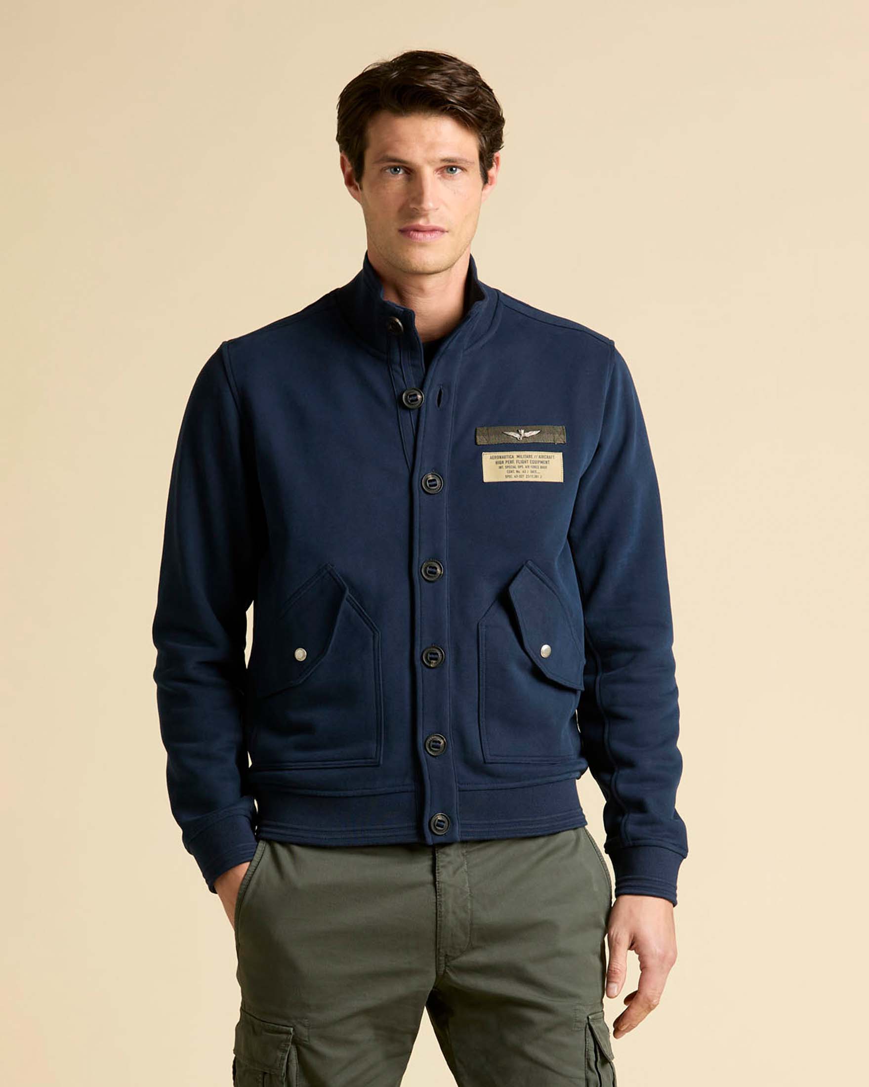 Giacca Aeronautica Militare blu in cotone con patch e chiusura a bottoni