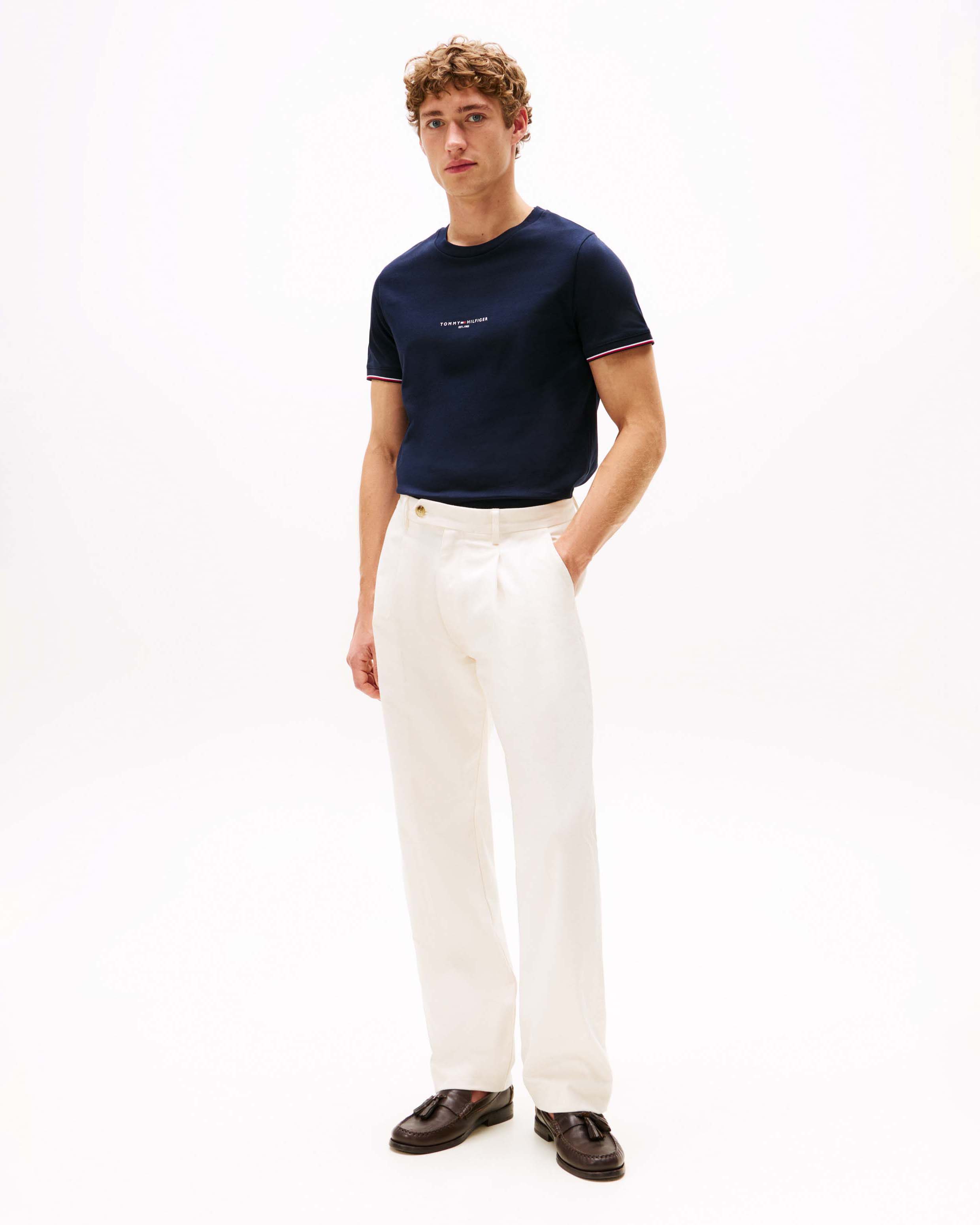 T-shirt Tommy Hilfiger blu in cotone con logo ricamato e bordino a contrasto sulle maniche