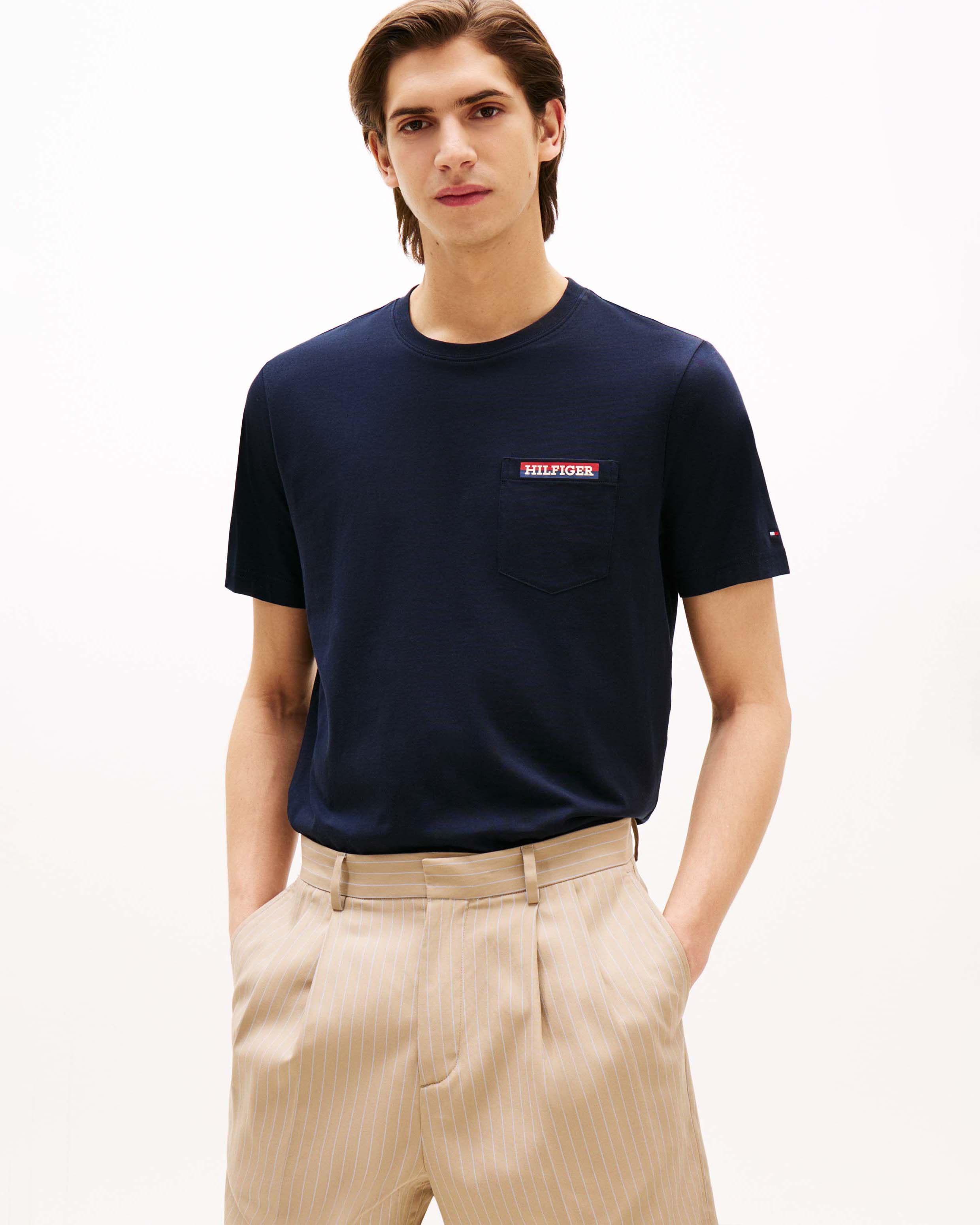 T-shirt Tommy Hilfiger blu in cotone con taschino e logo ricamato