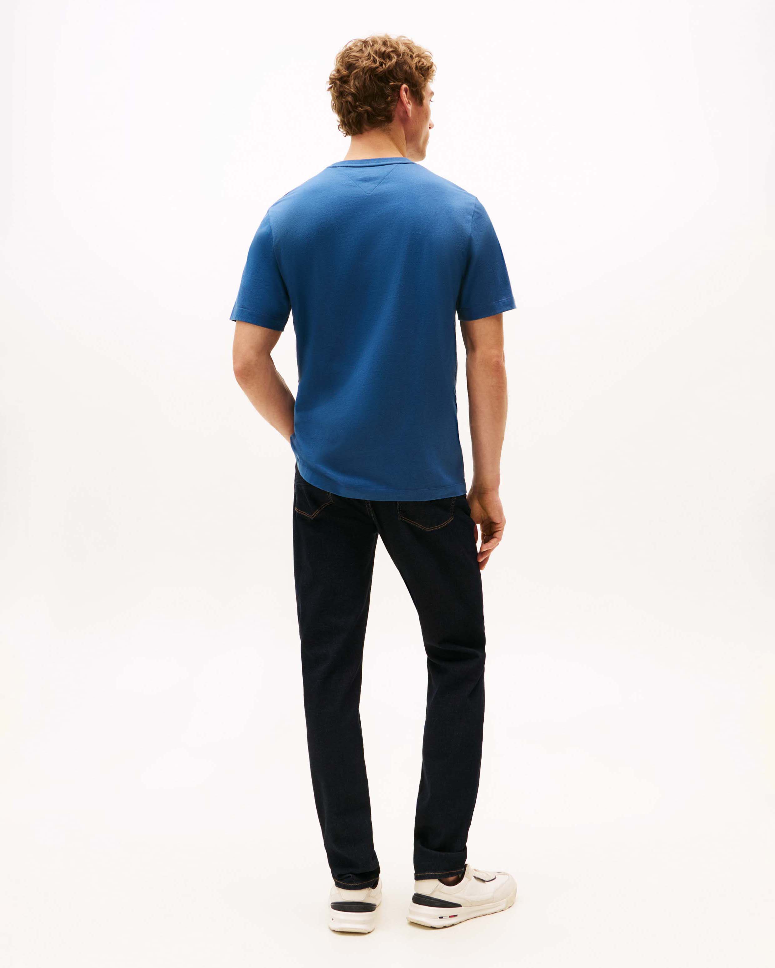 T-shirt Tommy Hilfiger blu royal in cotone con logo flag ricamato sul petto image