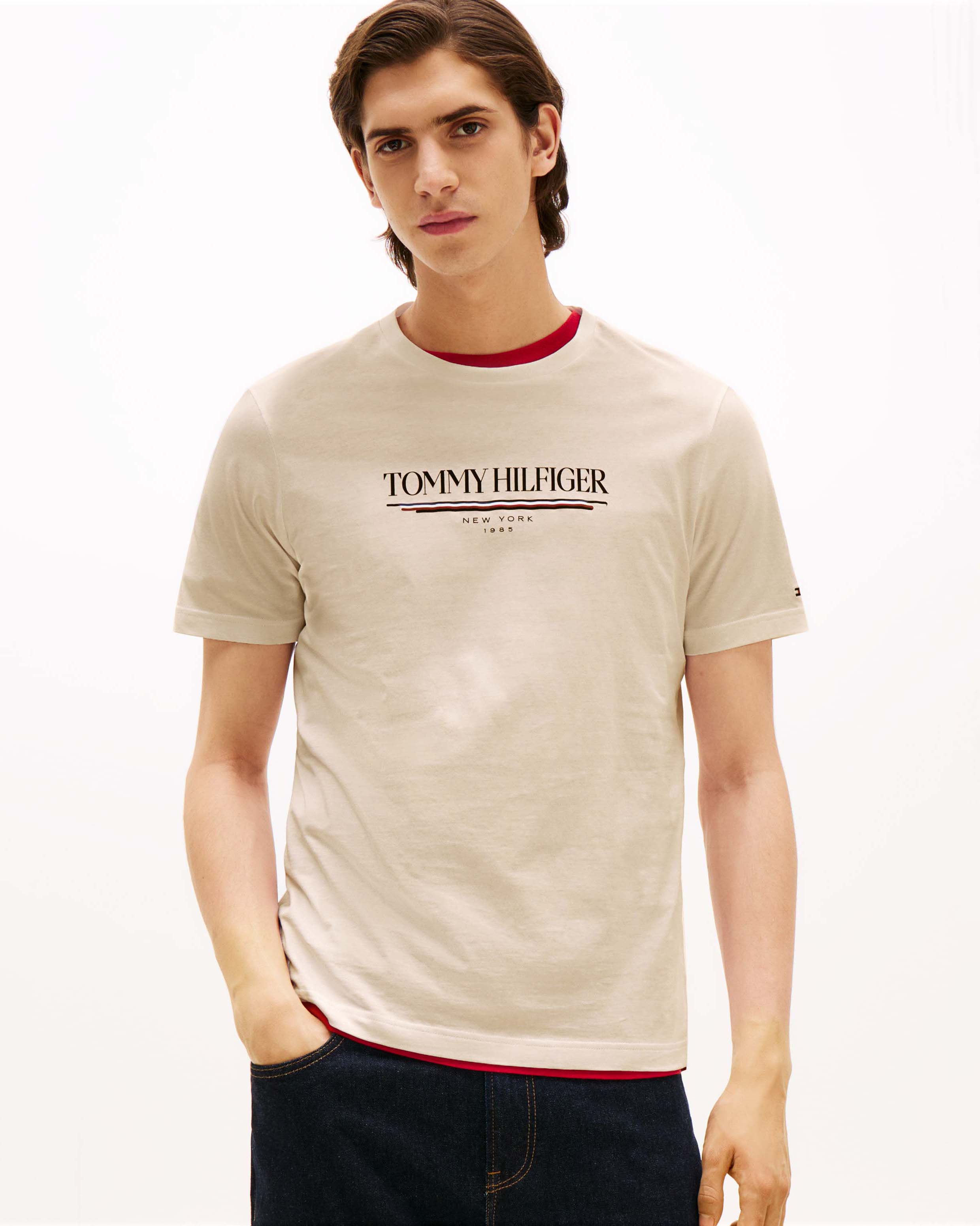 T-shirt Tommy Hilfiger beige in cotone con stampa logo frontale