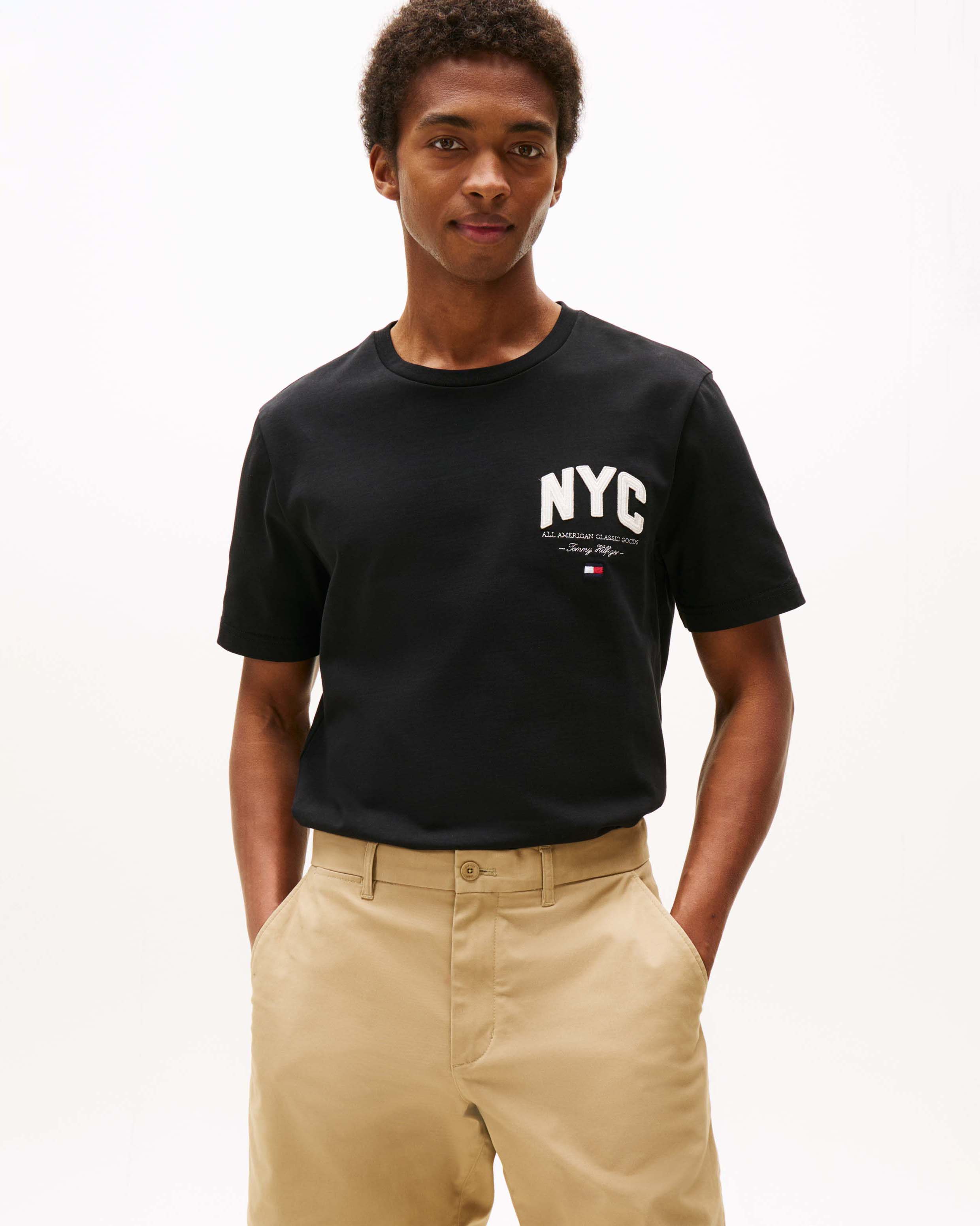 T-shirt Tommy Hilfiger nera in cotone con ricamo logo e scritta NYC sul petto