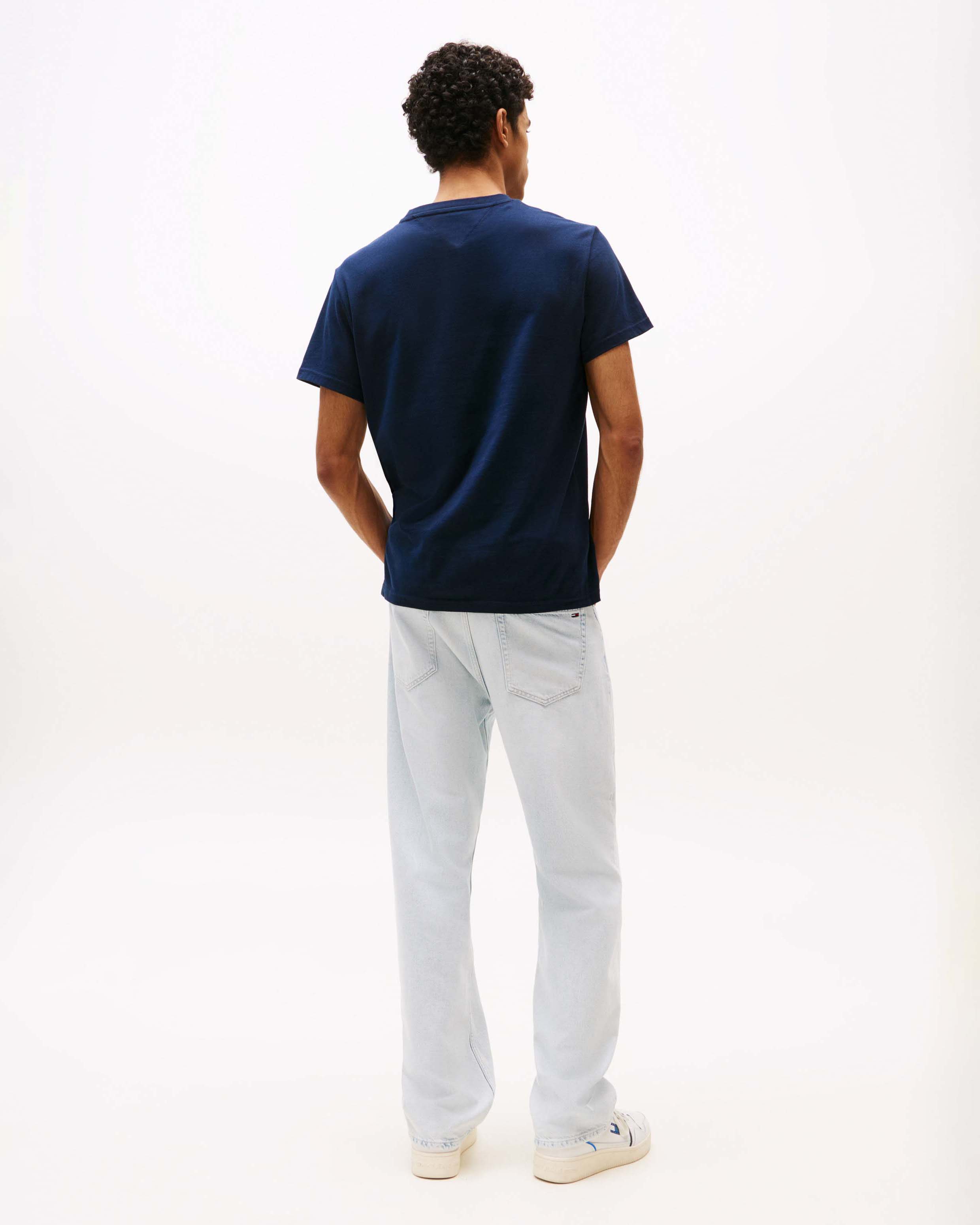 T-shirt Tommy Jeans blu in cotone con logo ricamato sul petto image