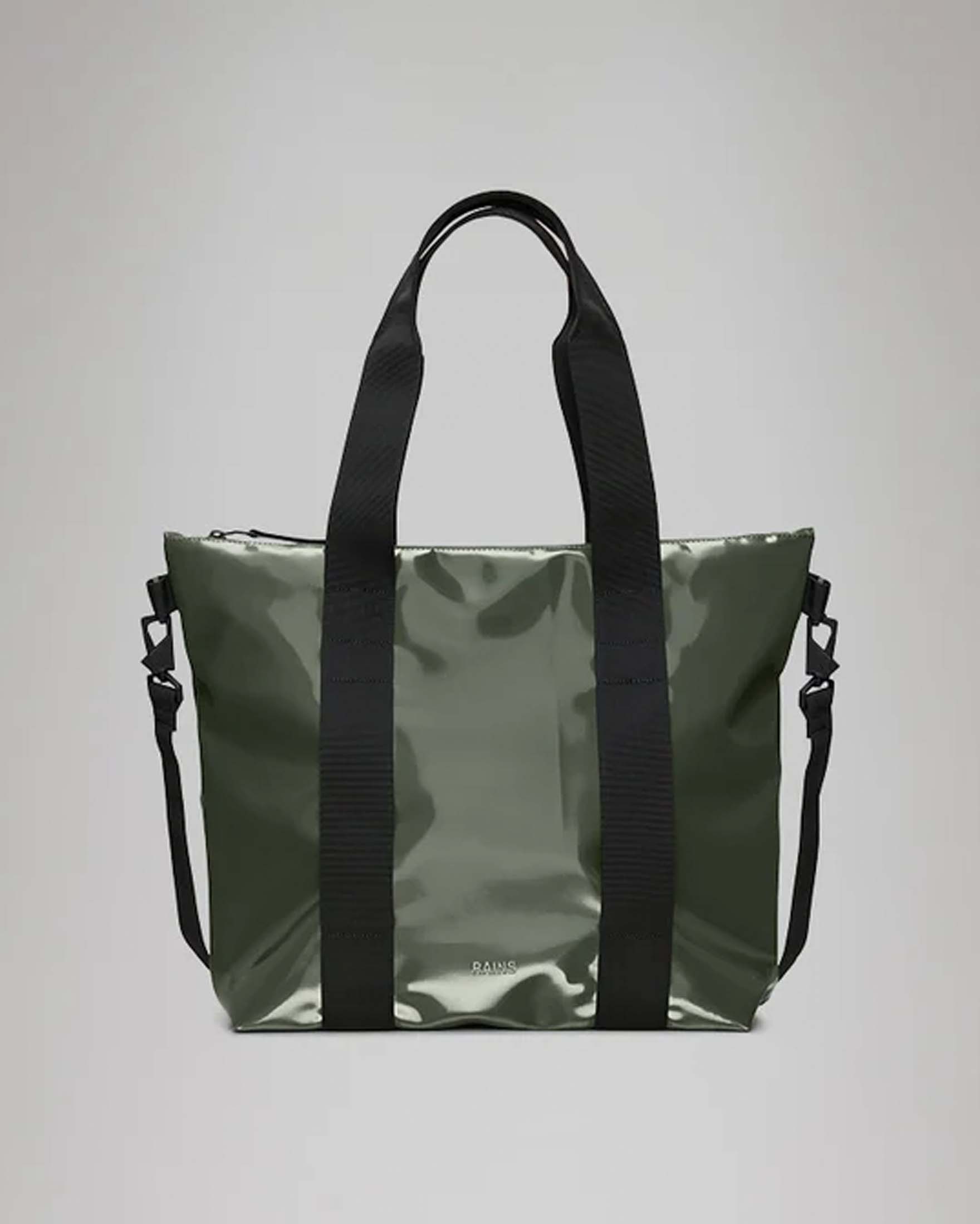 Tote Bag Mini Rains verde effetto metallizzato con manici a mano e tracolla più lunga rimovibile