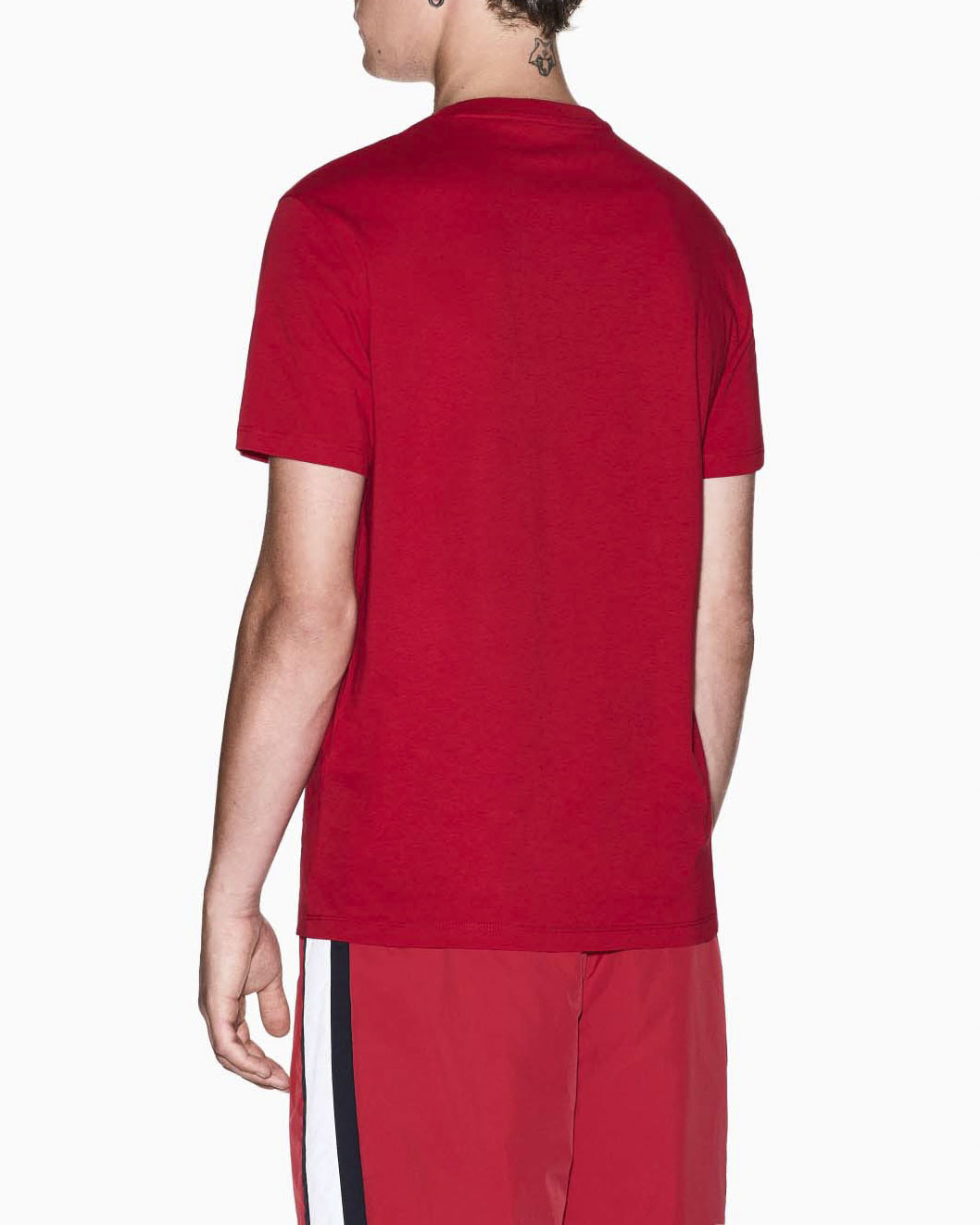 T-shirt Armani Exchane rossa in cotone con logo AX stampato in contrasto sul petto image