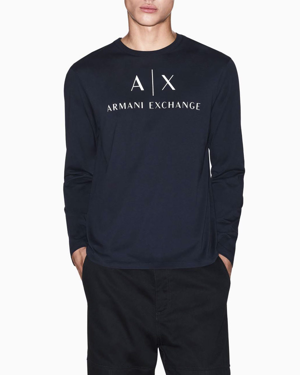 T-shirt a manica lunga Armani Exchange blu in cotone con logo stampato frontale image