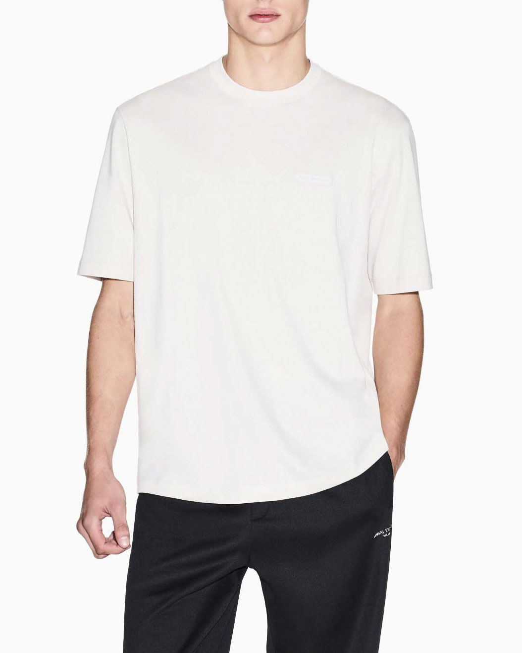 T-shirt Exchange gesso in cotone con patch logo piccolo sul petto e maxi sul retro