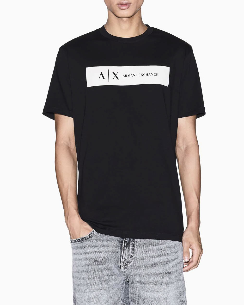 T-shirt Armani Exchange nera in cotone con stampa logo tab frontale
