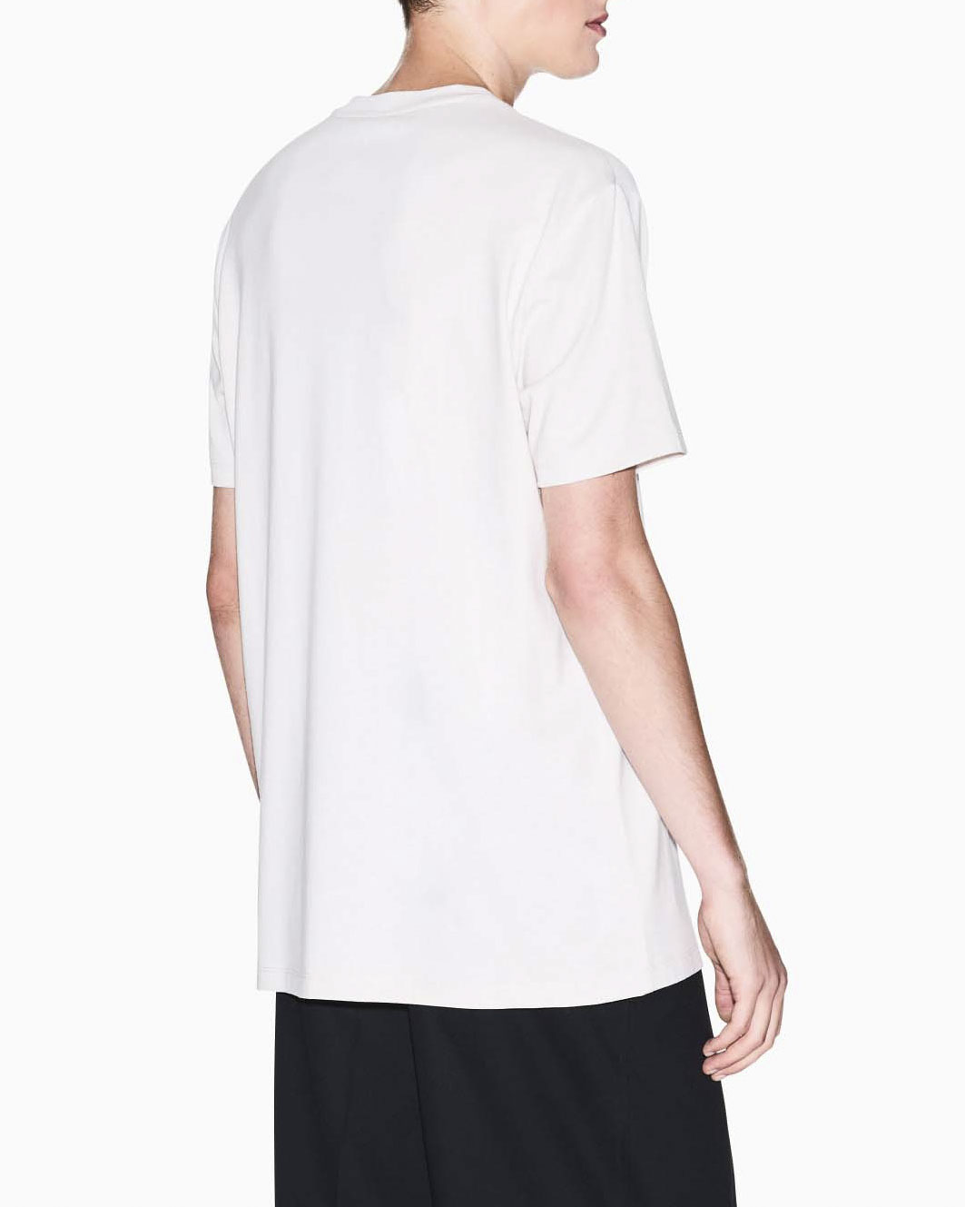 T-shirt Armani Exchange gesso in cotone con stampa logo AX ripetuto frontale image