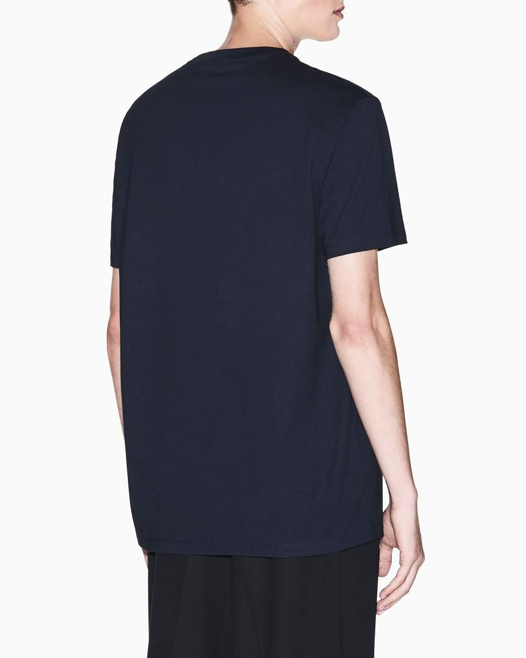 T-shirt Armani Exchange blu in cotone con stampa logo AX ripetuto frontale image