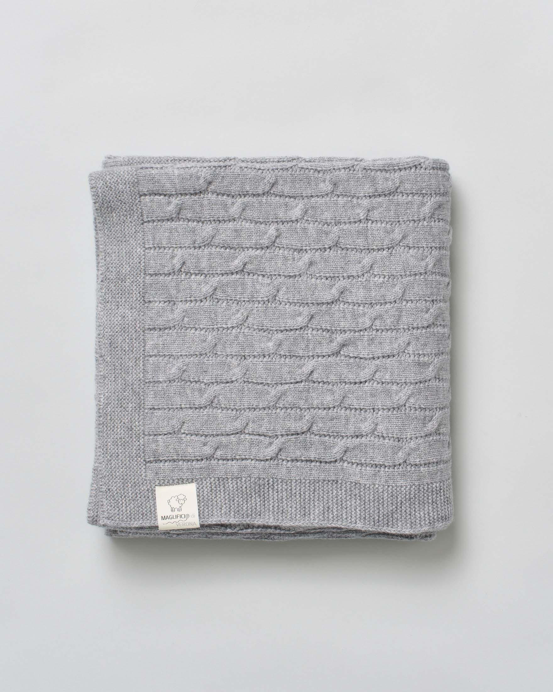 Coperta Maglificio di Verona grigia in pura lana merinos lavorata a trecce