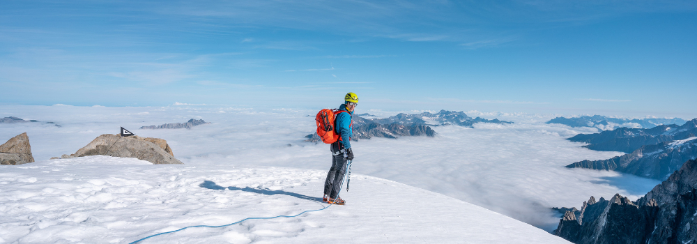 Alpinismo vs escursionismo invernale: cosa cambia e le differenze
