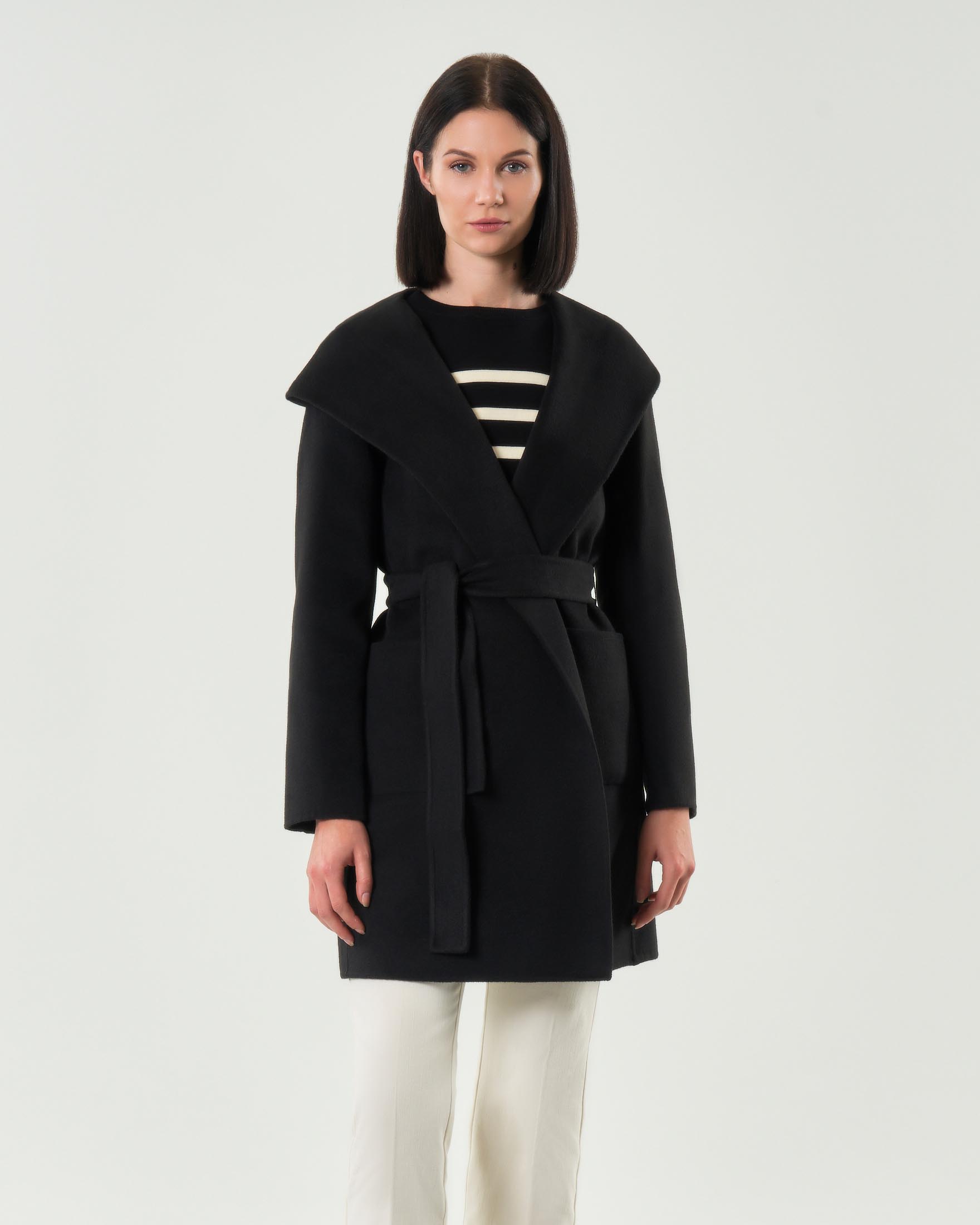 Cappotto nero Emme Marella in panno double con cappuccio e scollo sciallato