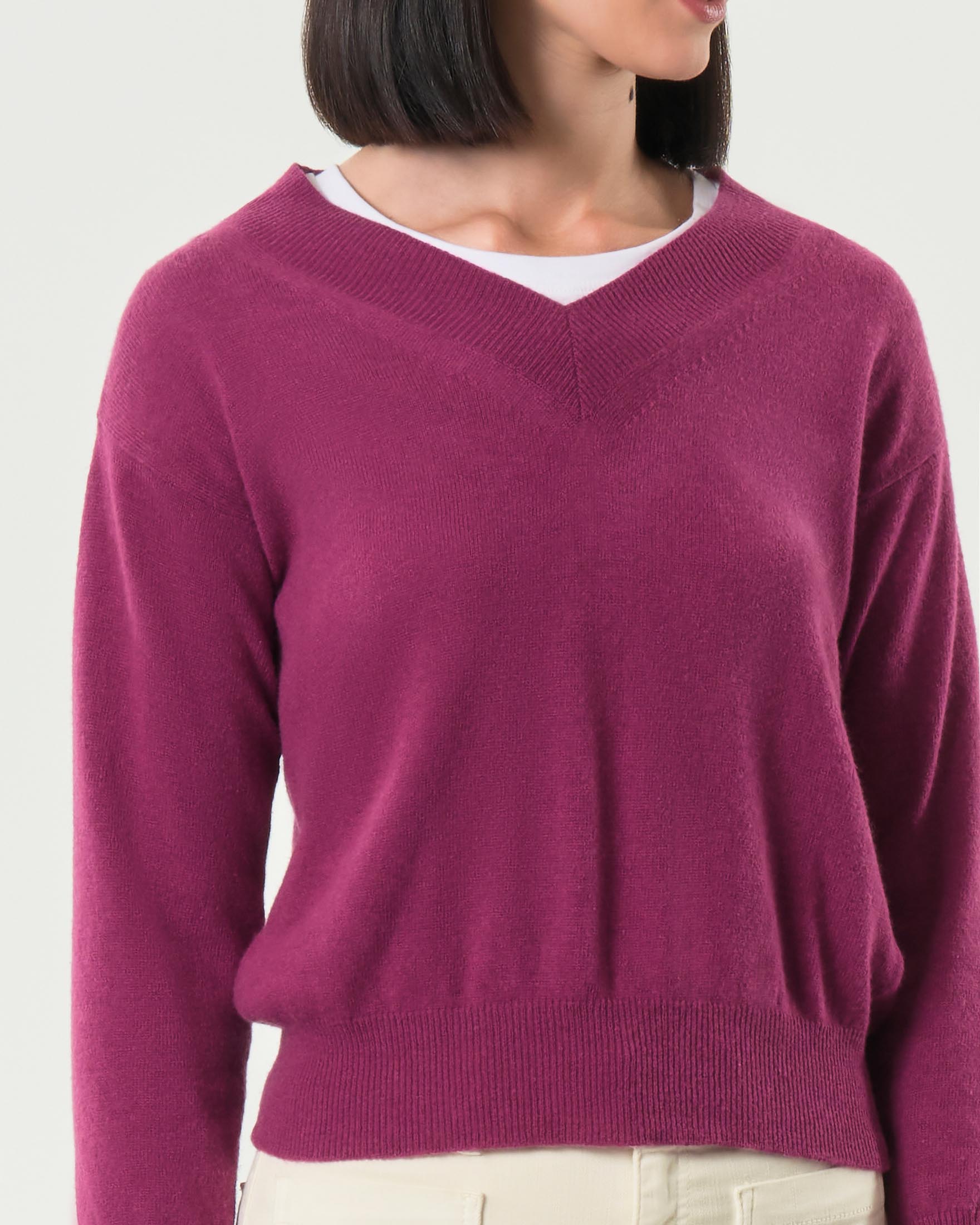 Maglia color ciclamino cropped Emme Marella in misto lana e cashmere con scollo a V image