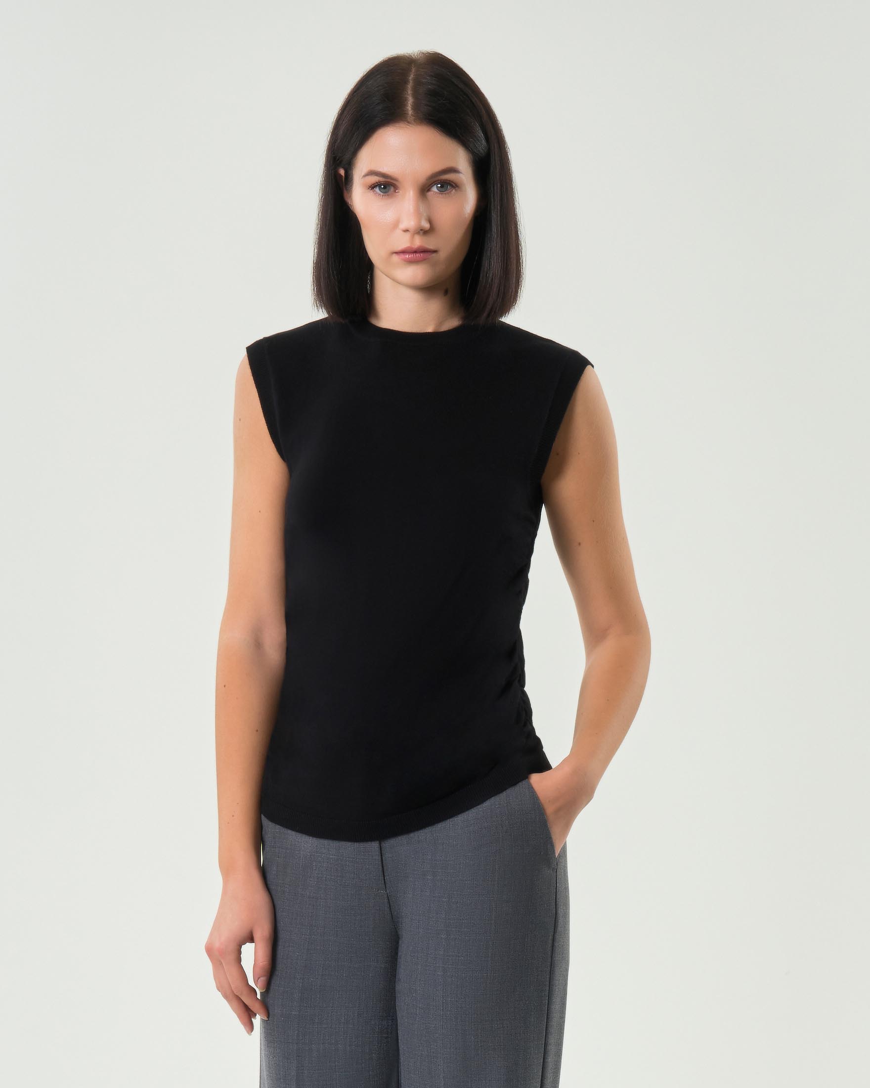 Maglia nera senza maniche Emme Marella in misto viscosa con arricciature lungo i fianchi