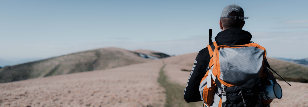 Trekking in solitaria: sicurezza, attrezzatura e scarponi consigliati 