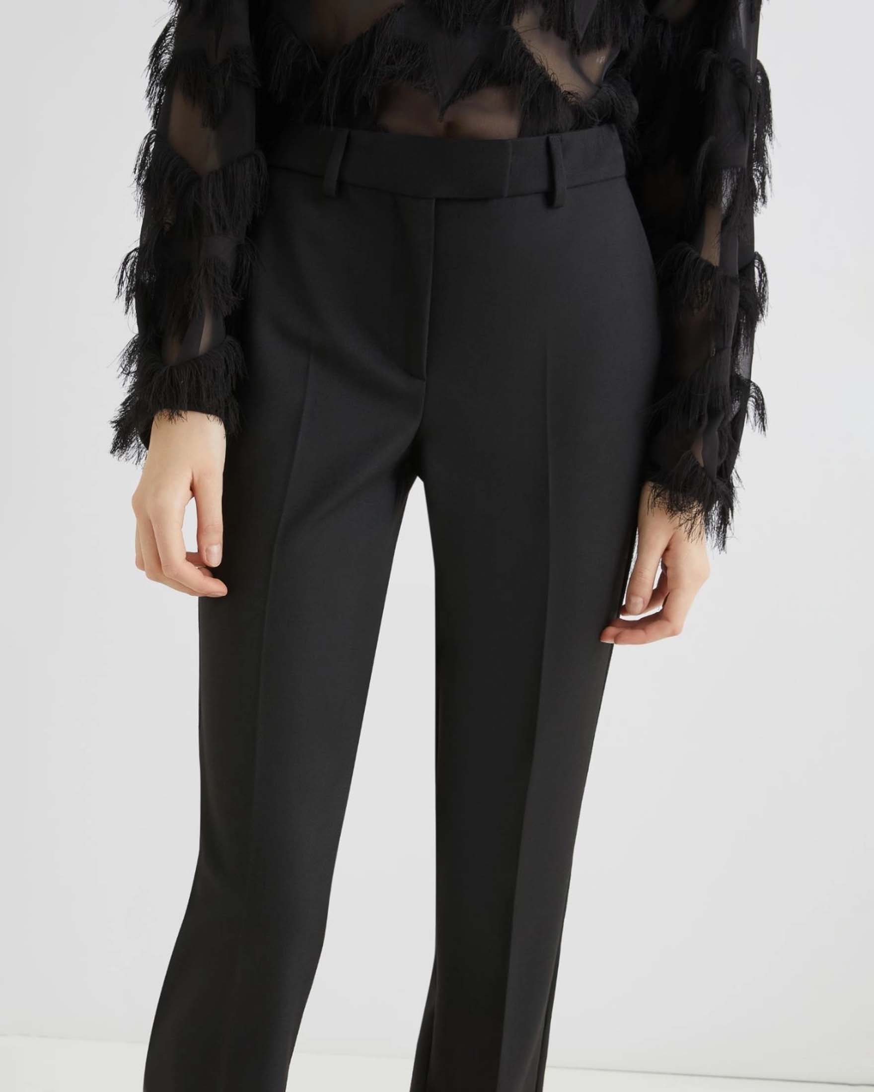 Pantaloni slim neri Marella in misto viscosa stretch image