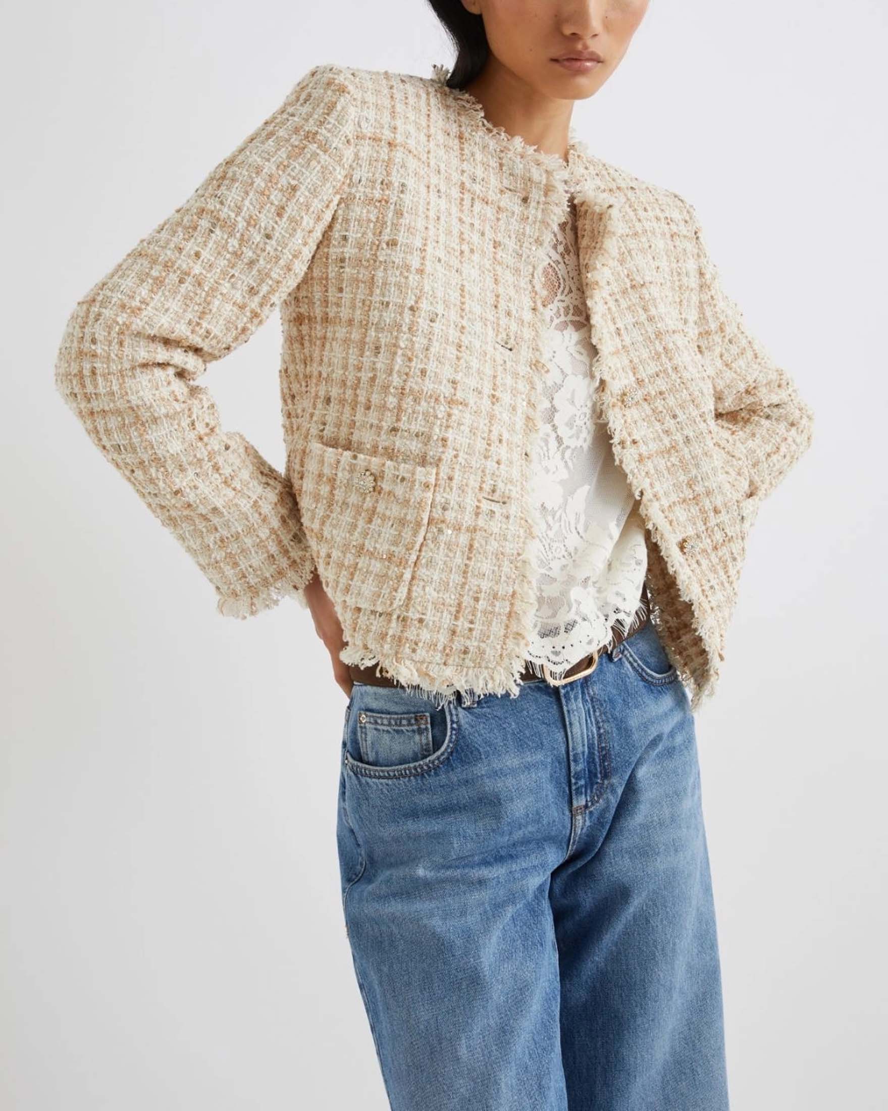 Giacca corta avorio Marella in stuoia tinto filo con lamé e paillettes con bottoni gioiello