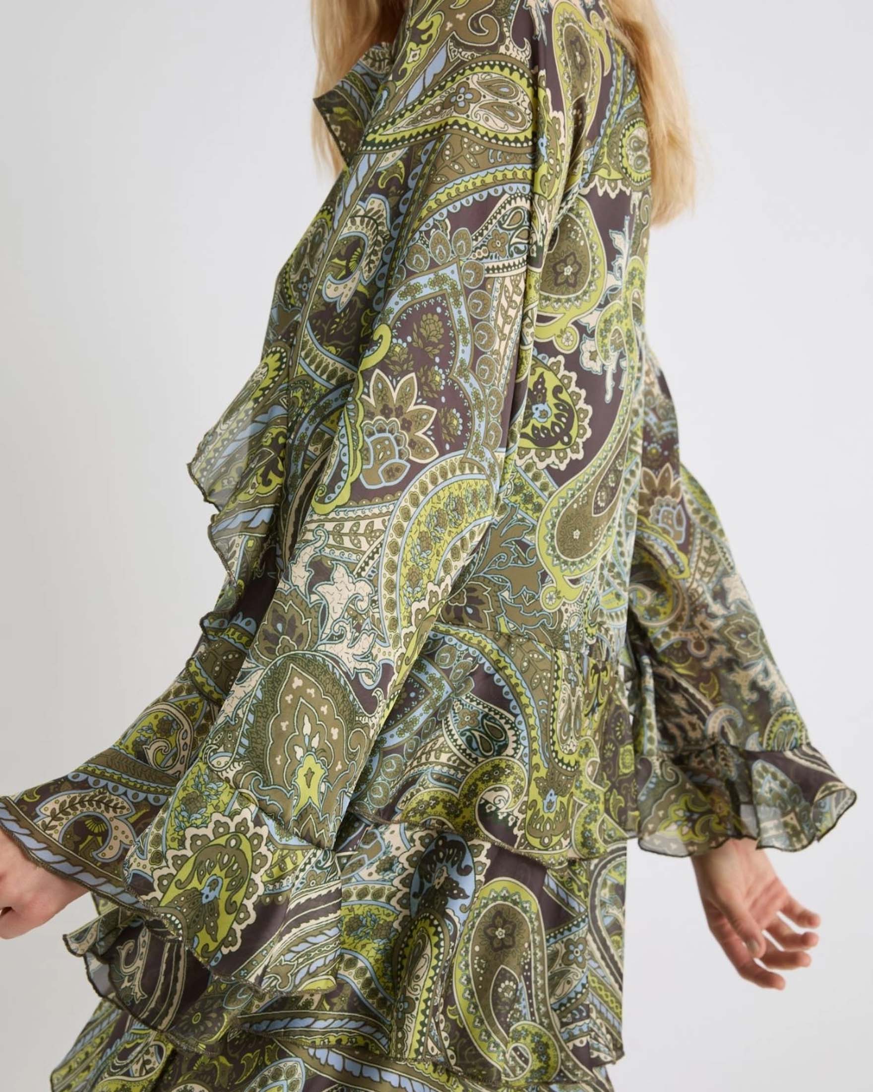 Abito corto verde Marella in chiffon a disegni cachmere con maniche lunghe e gonna a balze image