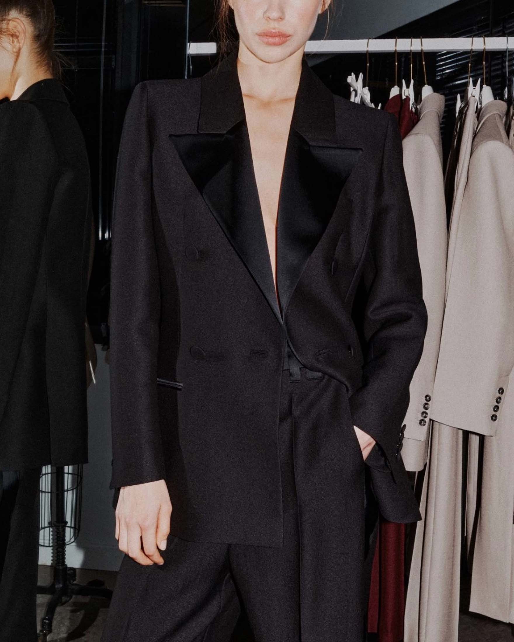 Blazer doppiopetto nero Stella x Marella in sablé di lana e viscosa con dettagli in raso image