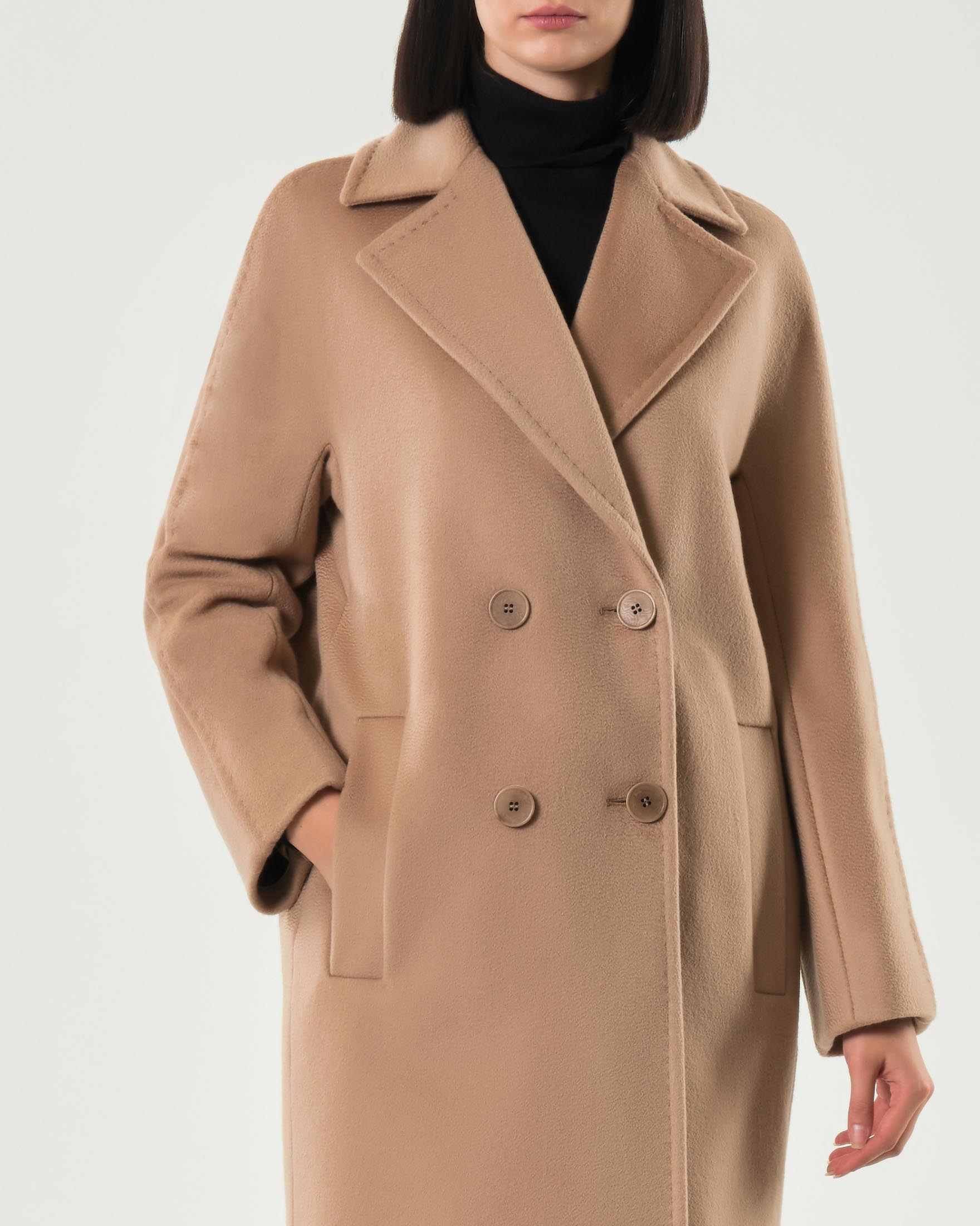 Cappotto color cammello doppiopetto Max Mara Studio in drap di pura lana con scollo a rever image