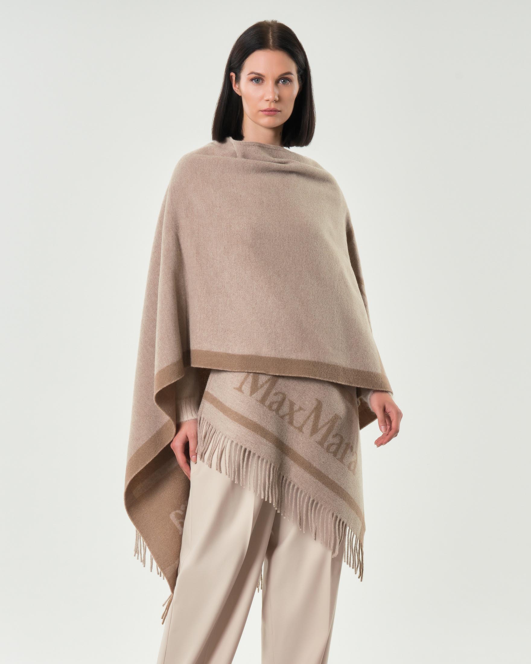 Mantella color sabbia Max Mara Studio in pura lana a motivo jacquard logato color tortora