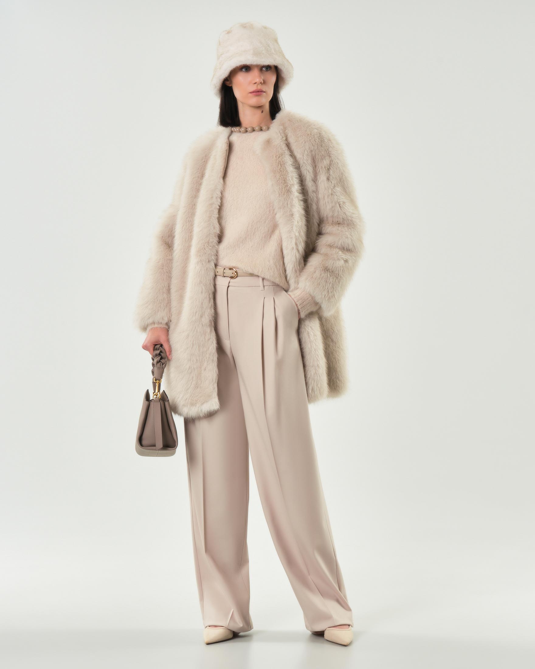 Pelliccia over color sabbia Max Mara Studio con scollo tondo