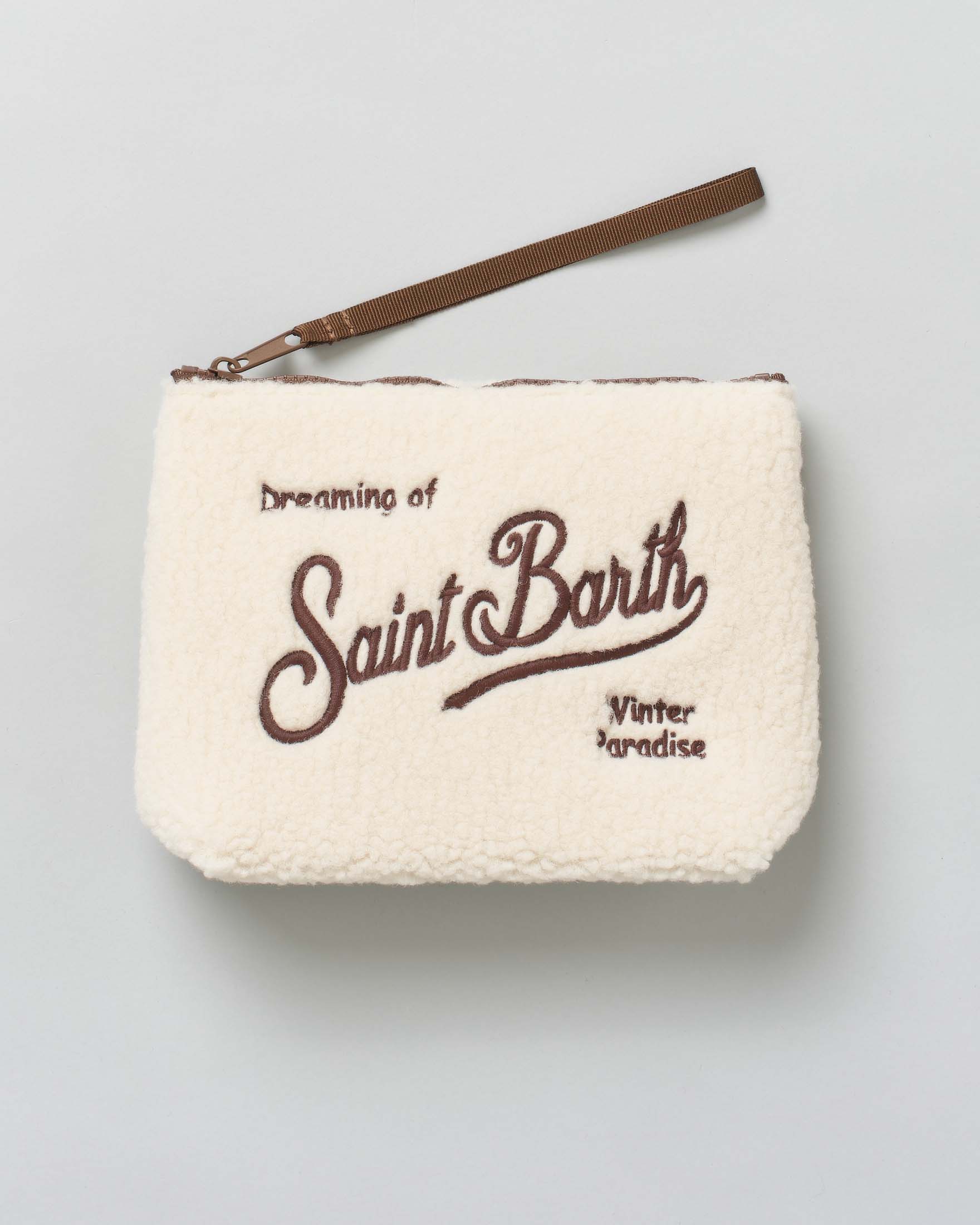 Pochette Aline MC2 Saint Barth bianca in tessuto effetto teddy con scritta logo ricamata a contrasto