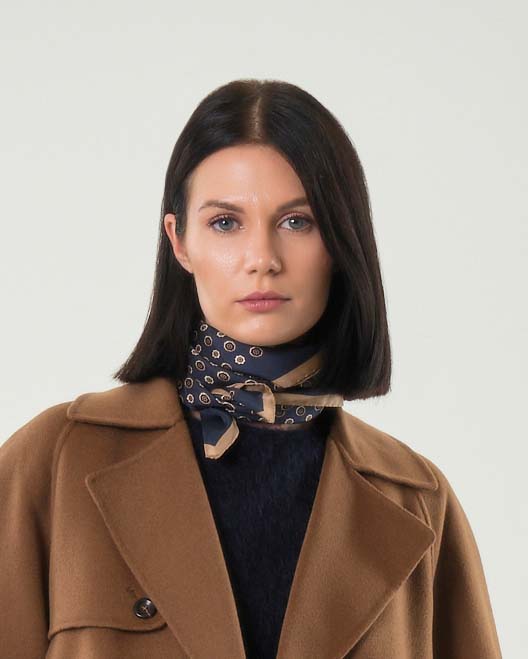 Foulard blu in seta Max Mara Studio a a fantasia cravatta beige image