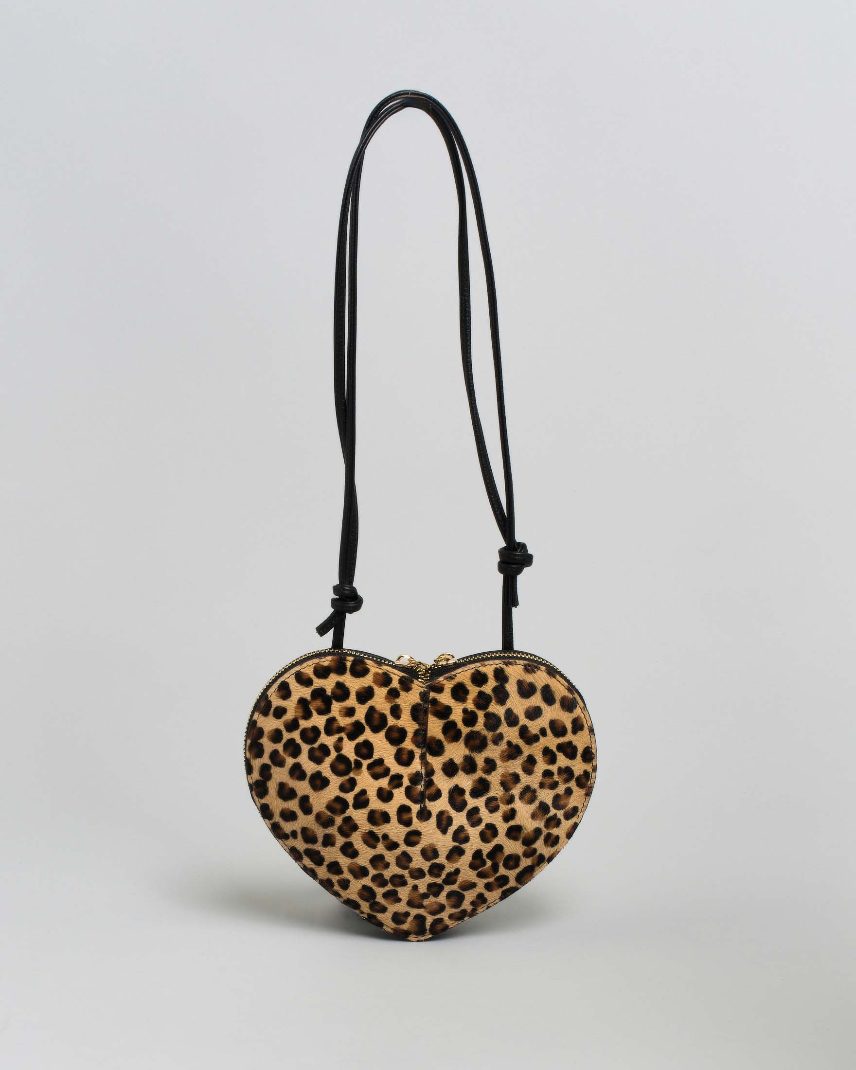 Borsa a cuore nera Hlo! in pelle martellata e cavallino a fantasia leopardata con tracolla regolabile e doppia cerniera