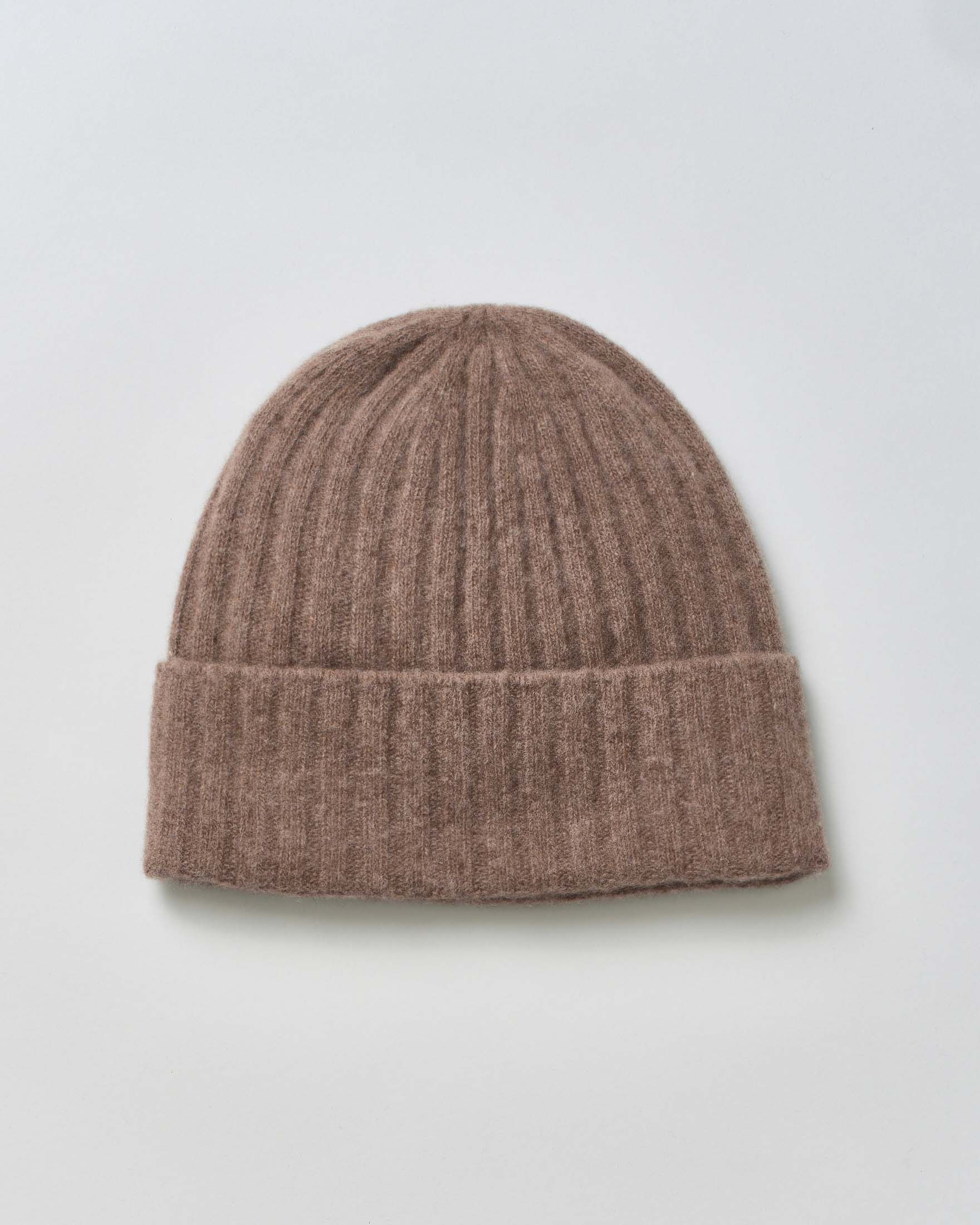 Berretto Santacana noce in misto lana merino e cachemire a coste con risvolto
