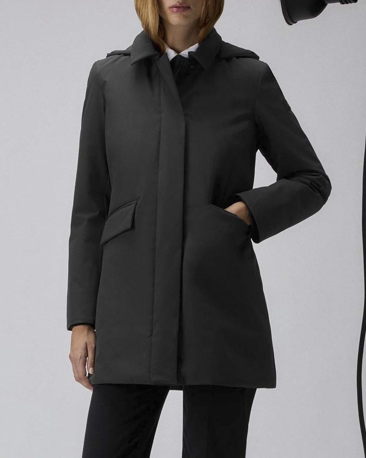 Giaccone nero midi Peuterey in tessuto elasticizzato imbottito liscio dal finish opaco con cappuccio