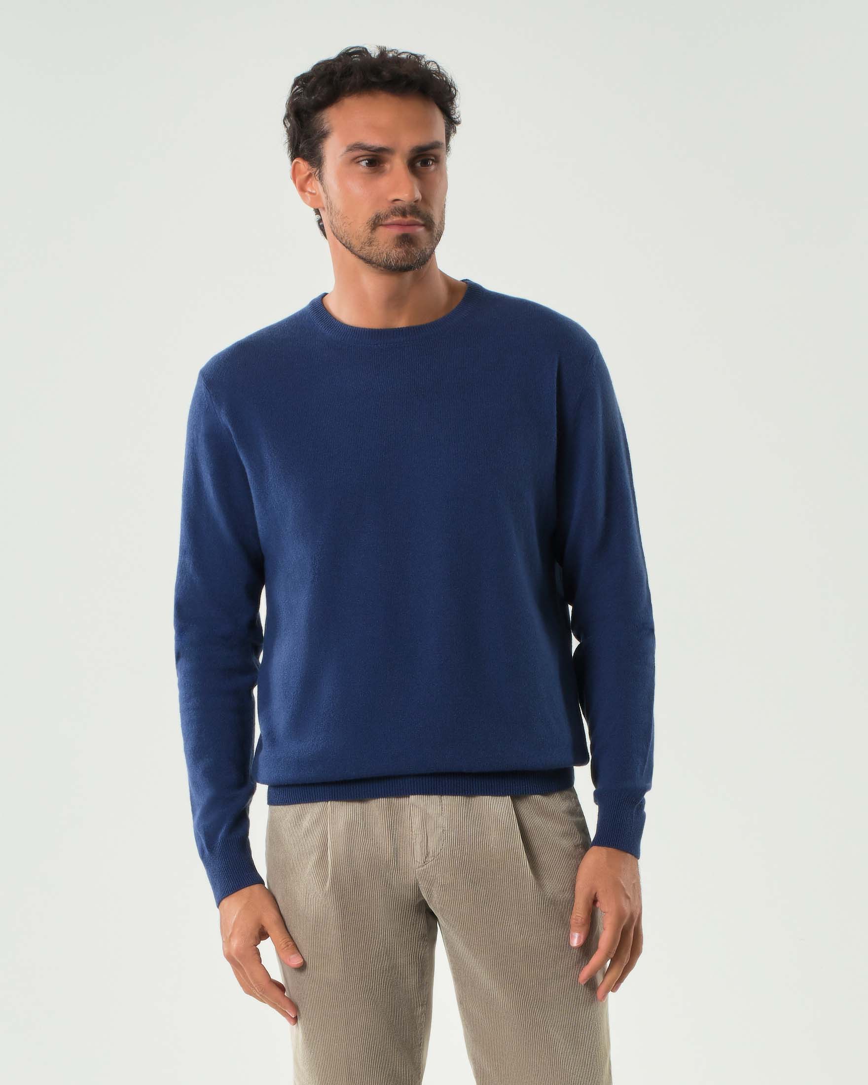 Maglia girocollo blu indaco in misto lana e cachemire