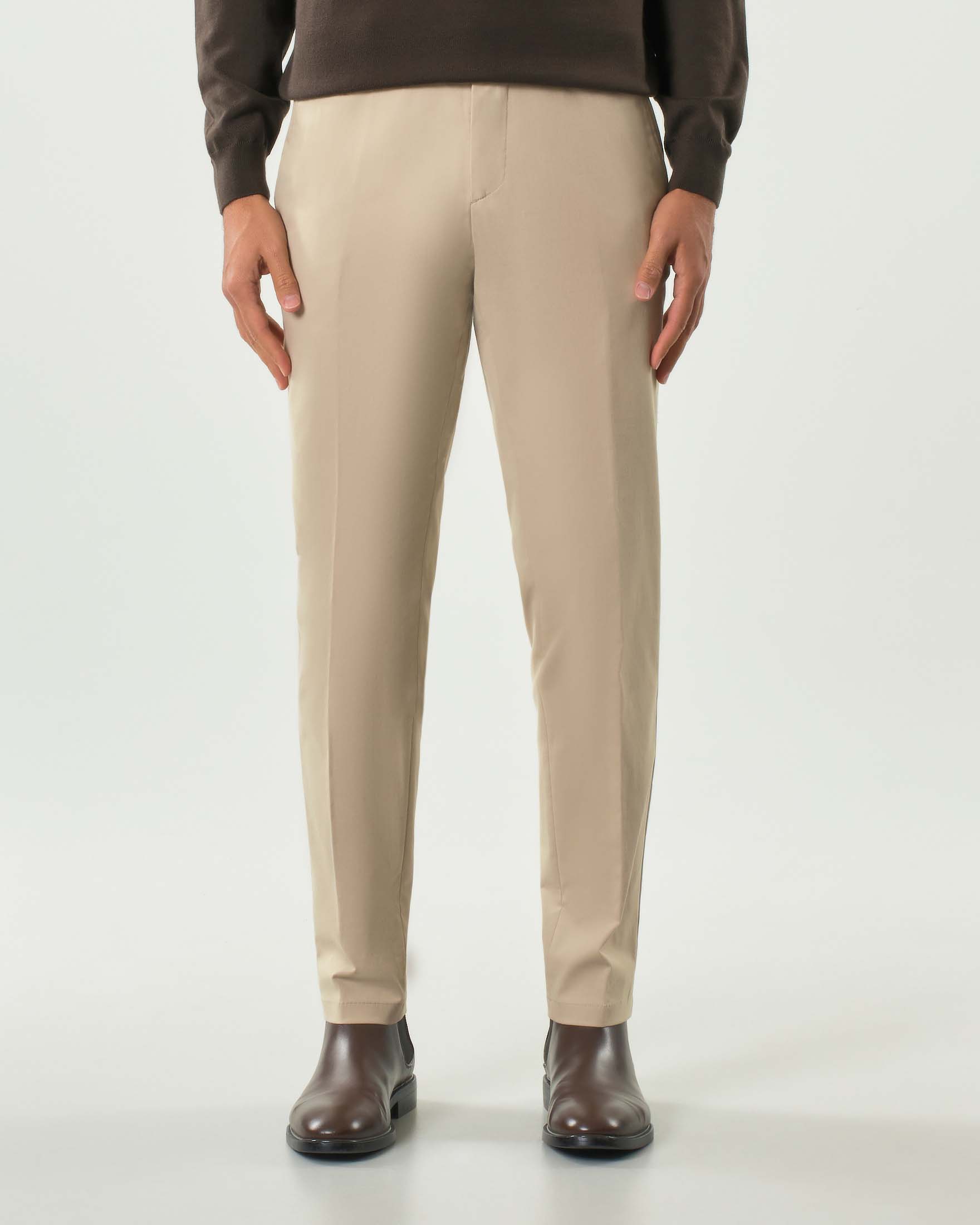 Pantalone chino Boss Genius beige in gabardina di cotone stretch image