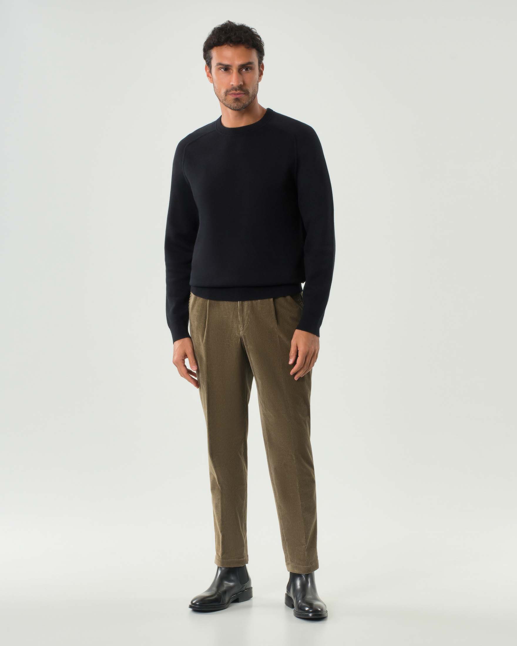 Pantalone carrot-fit Perin Boss marrone in velluto di cotone stretch